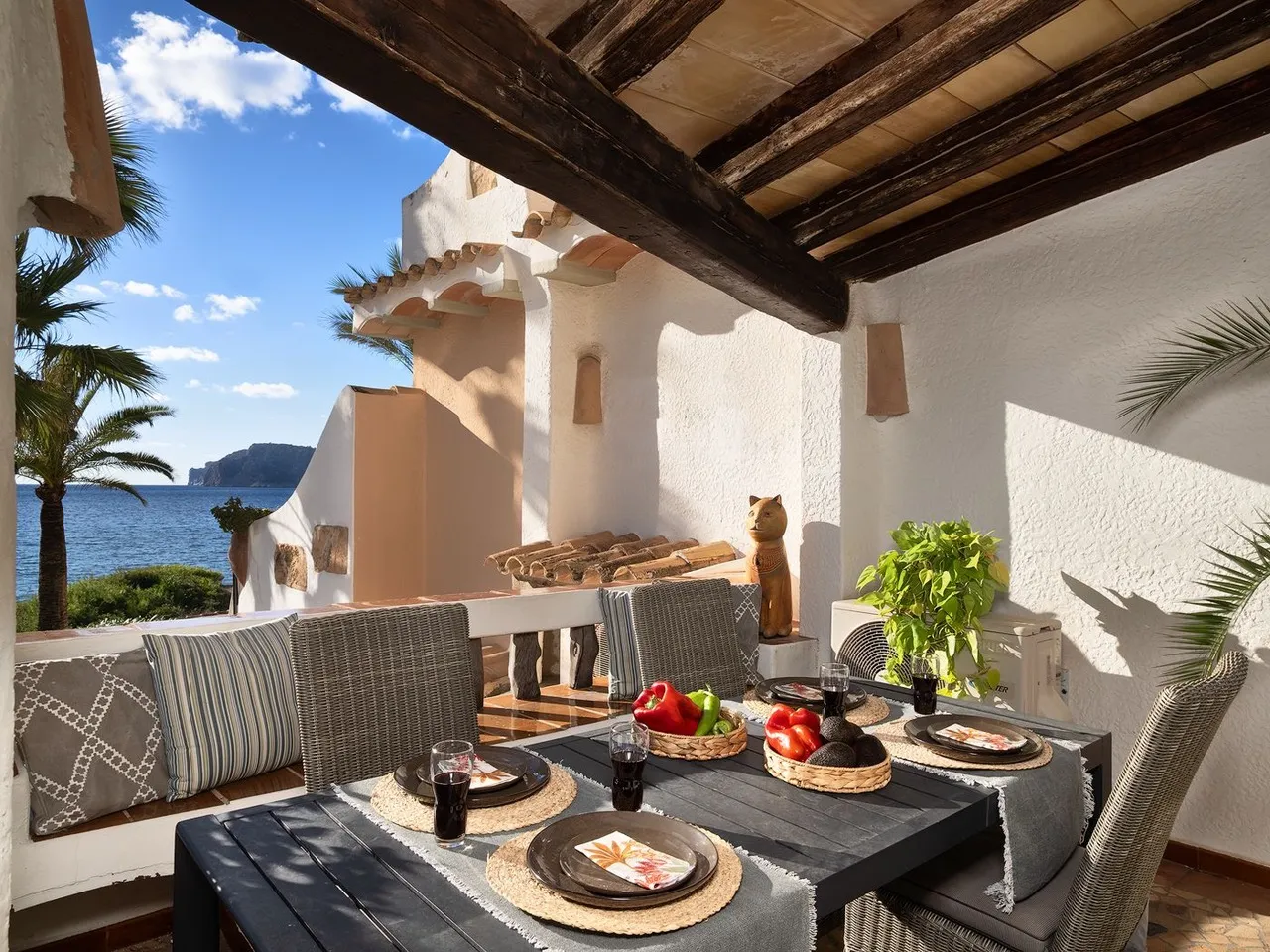 Imponujące mieszkanie w pierwszej linii brzegowej-5