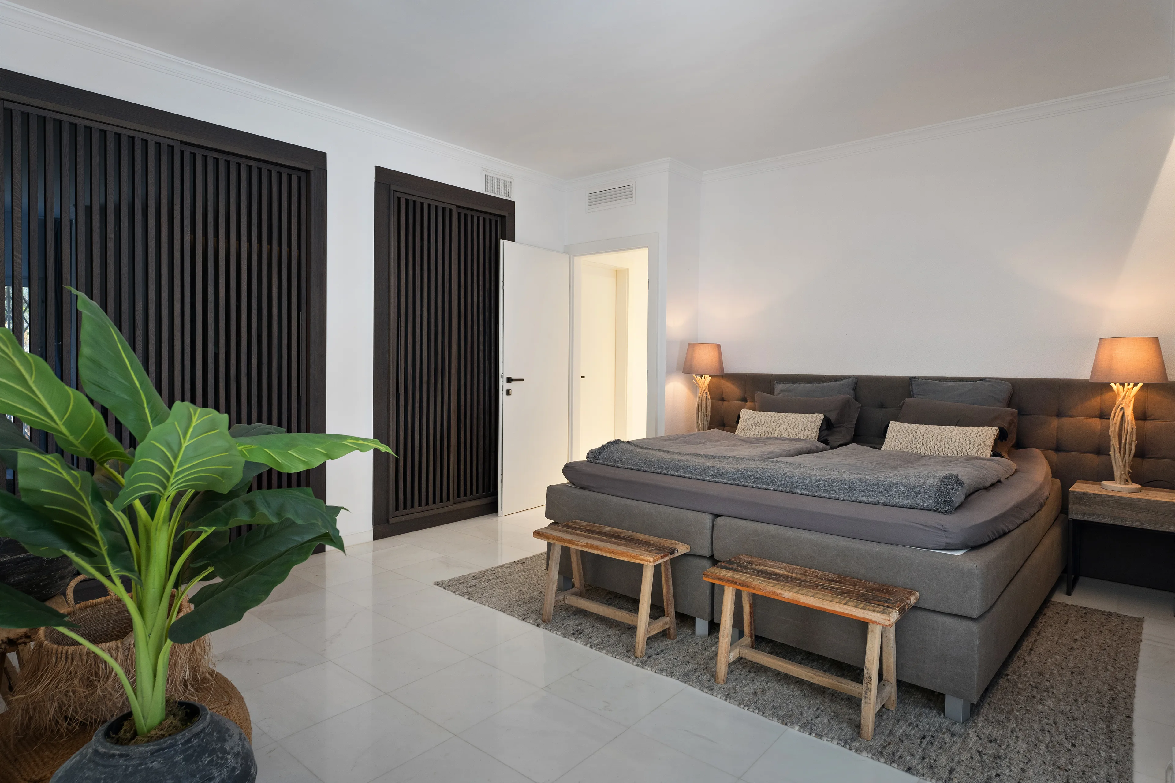 Mediterraner Luxus mit Meerblick: Exklusives Design-Apartment in Genova-16