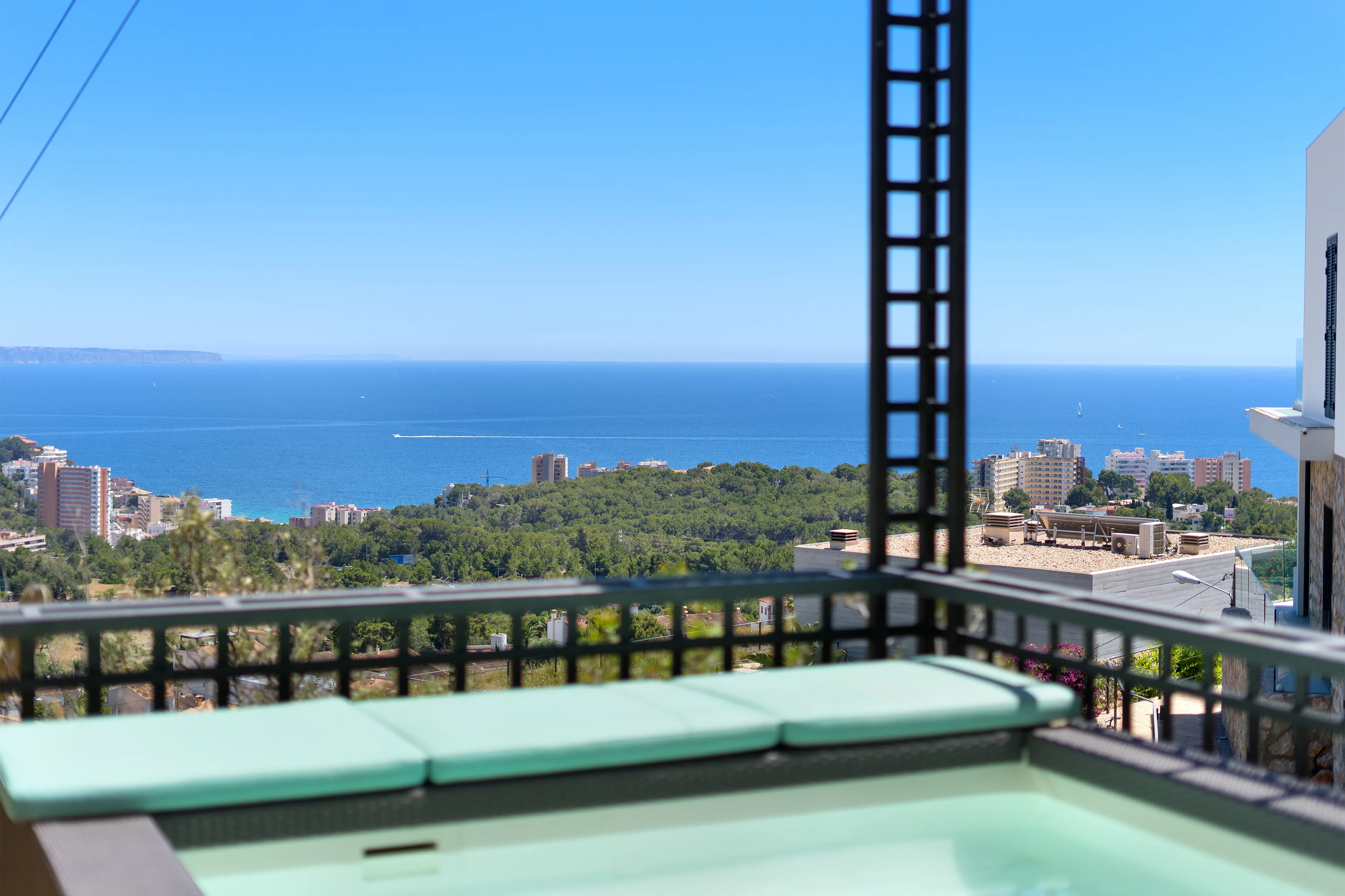 Mediterraner Luxus mit Meerblick: Exklusives Design-Apartment in Genova-19