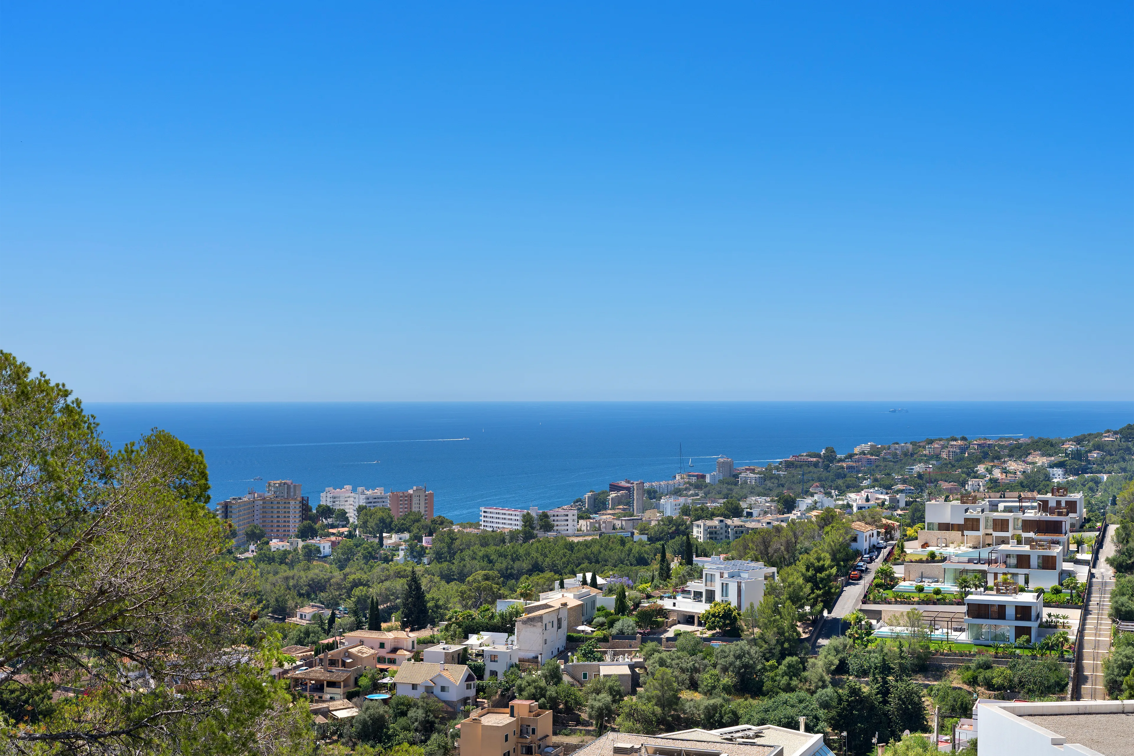 Mediterraner Luxus mit Meerblick: Exklusives Design-Apartment in Genova-1