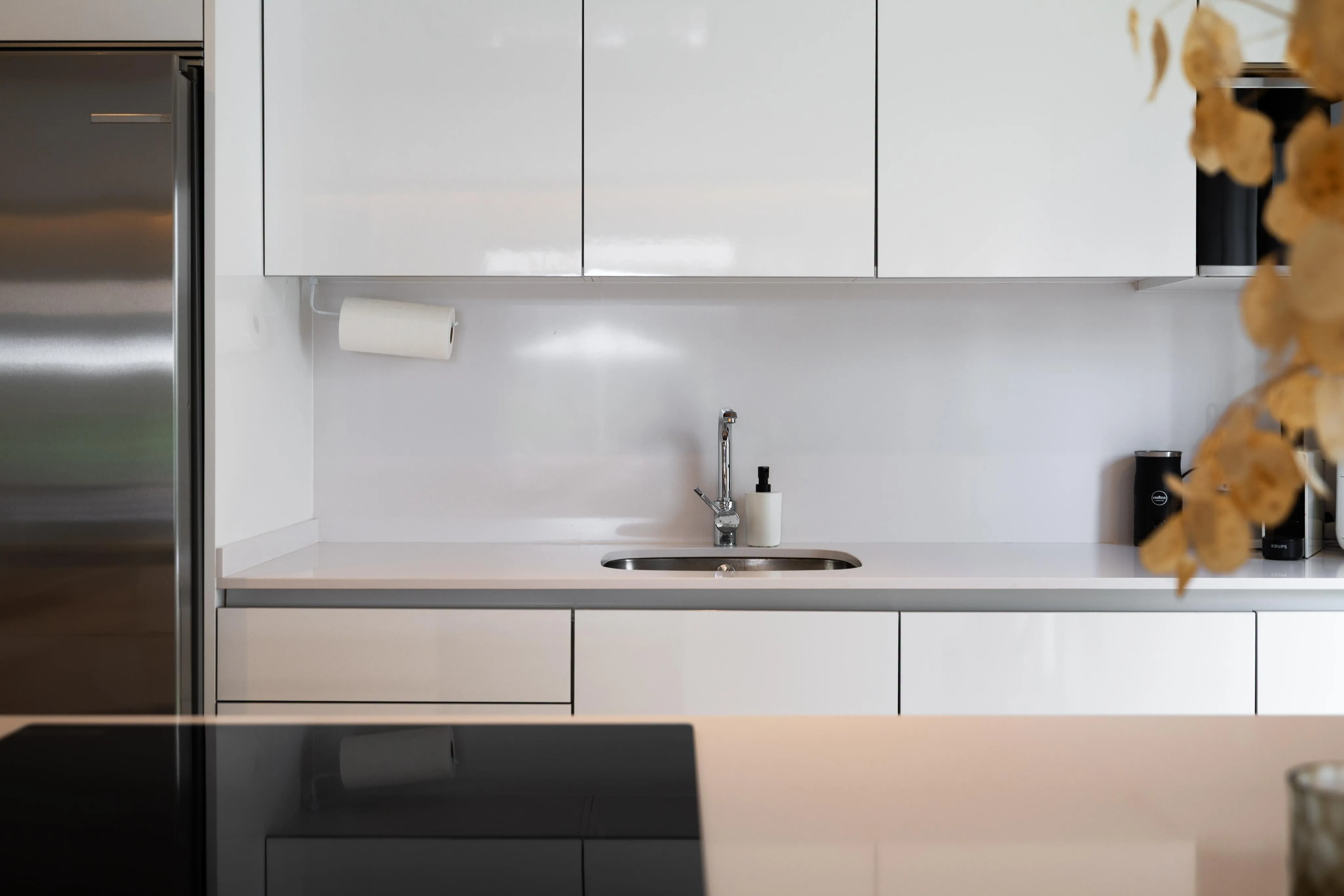 Stunning Modern Semi-Detached Home with Private Pool-6