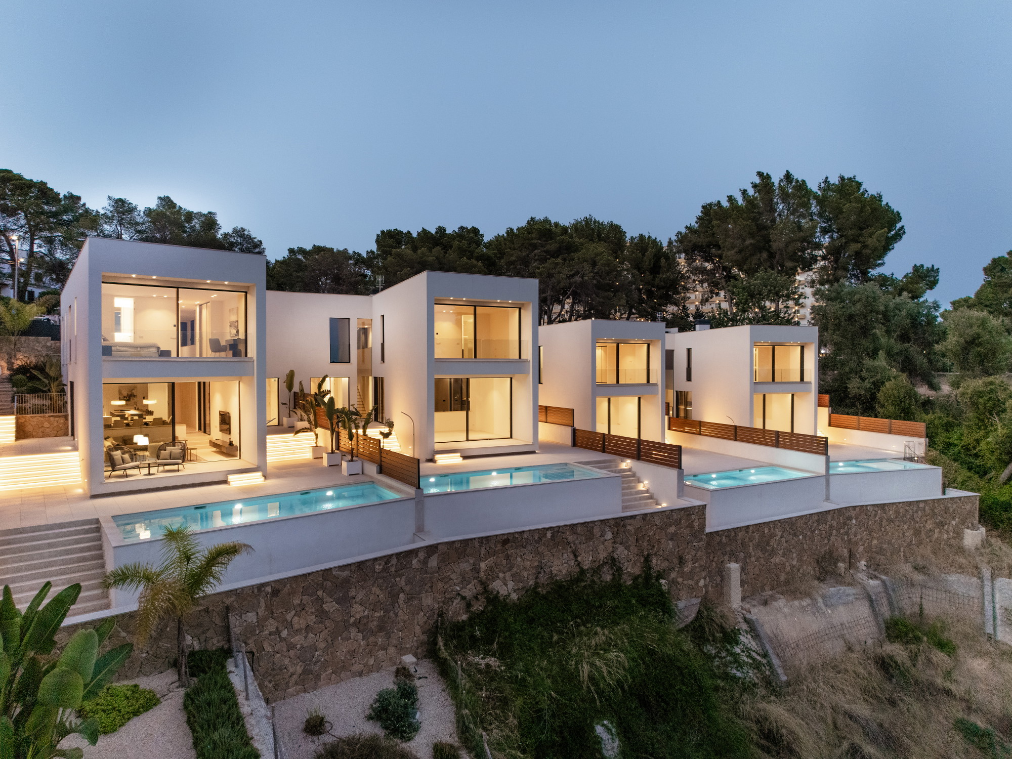 Villa familiale de construction récente près de la ville, de la plage & des écoles internationales-23