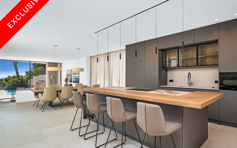 Neubau-Familienvilla nahe Stadt, Strand & internationalen Schulen