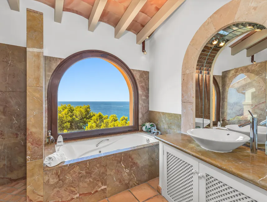 Villa Sirviola - Dit feriehus i Cala Llamp-12