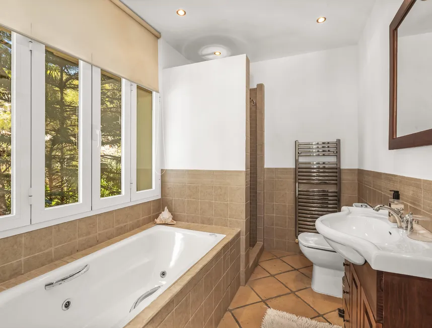 Villa Sirviola – Your Holiday Retreat in Cala Llamp-17