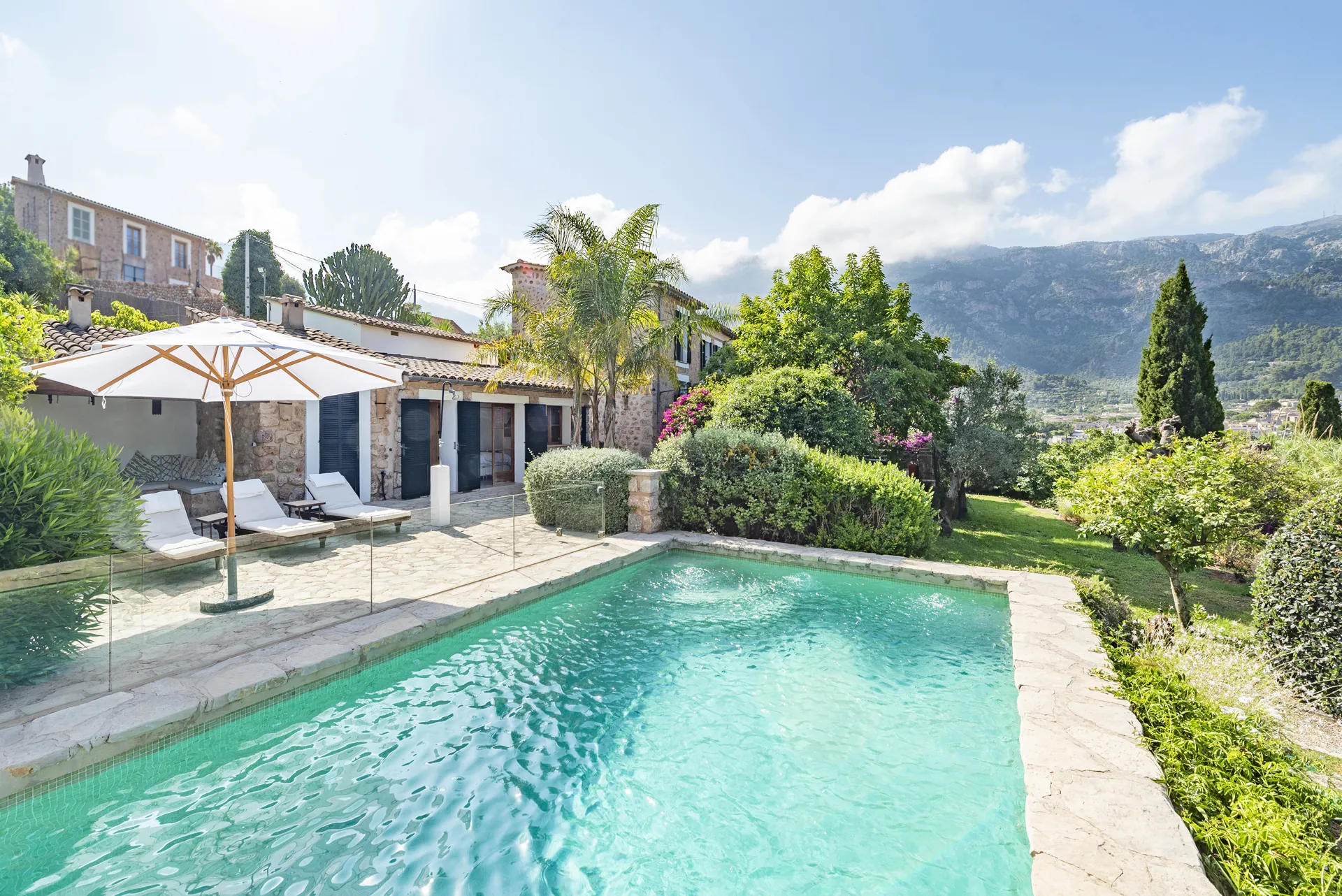 Finca apartada con vistas impresionantes en el Valle de Sóller-22