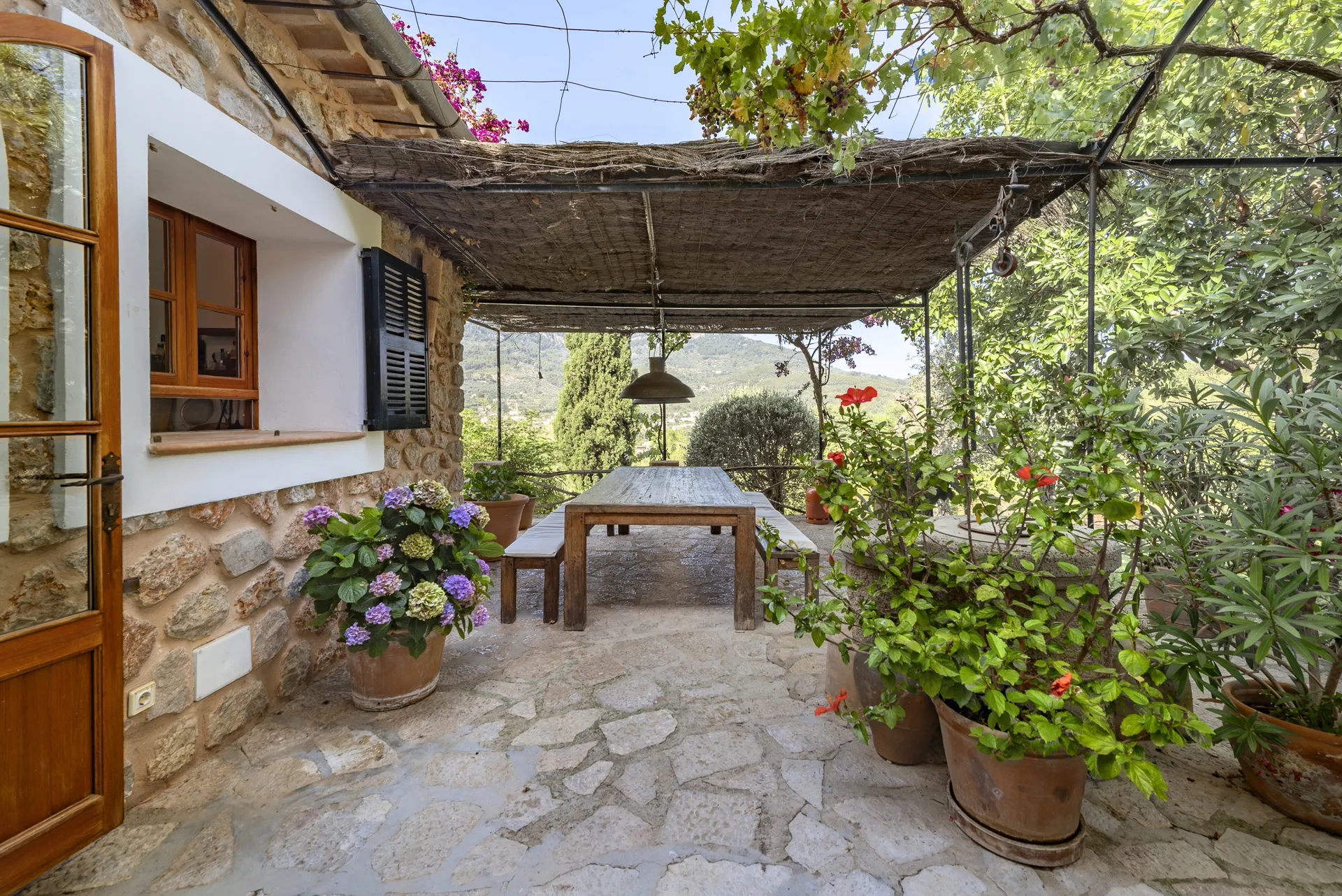Finca apartada con vistas impresionantes en el Valle de Sóller-3