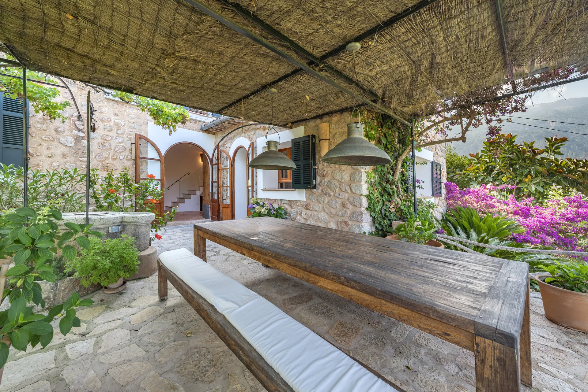 Finca appartata con vista mozzafiato nella valle di Sóller-4