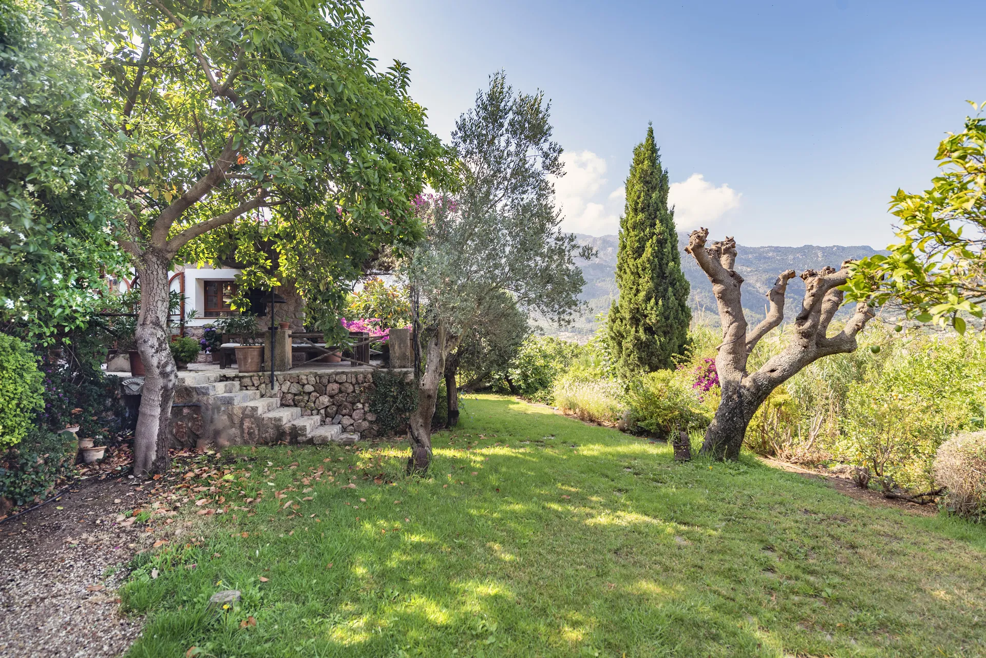 Finca isolée avec des vues à couper le souffle dans la vallée de Sóller-23