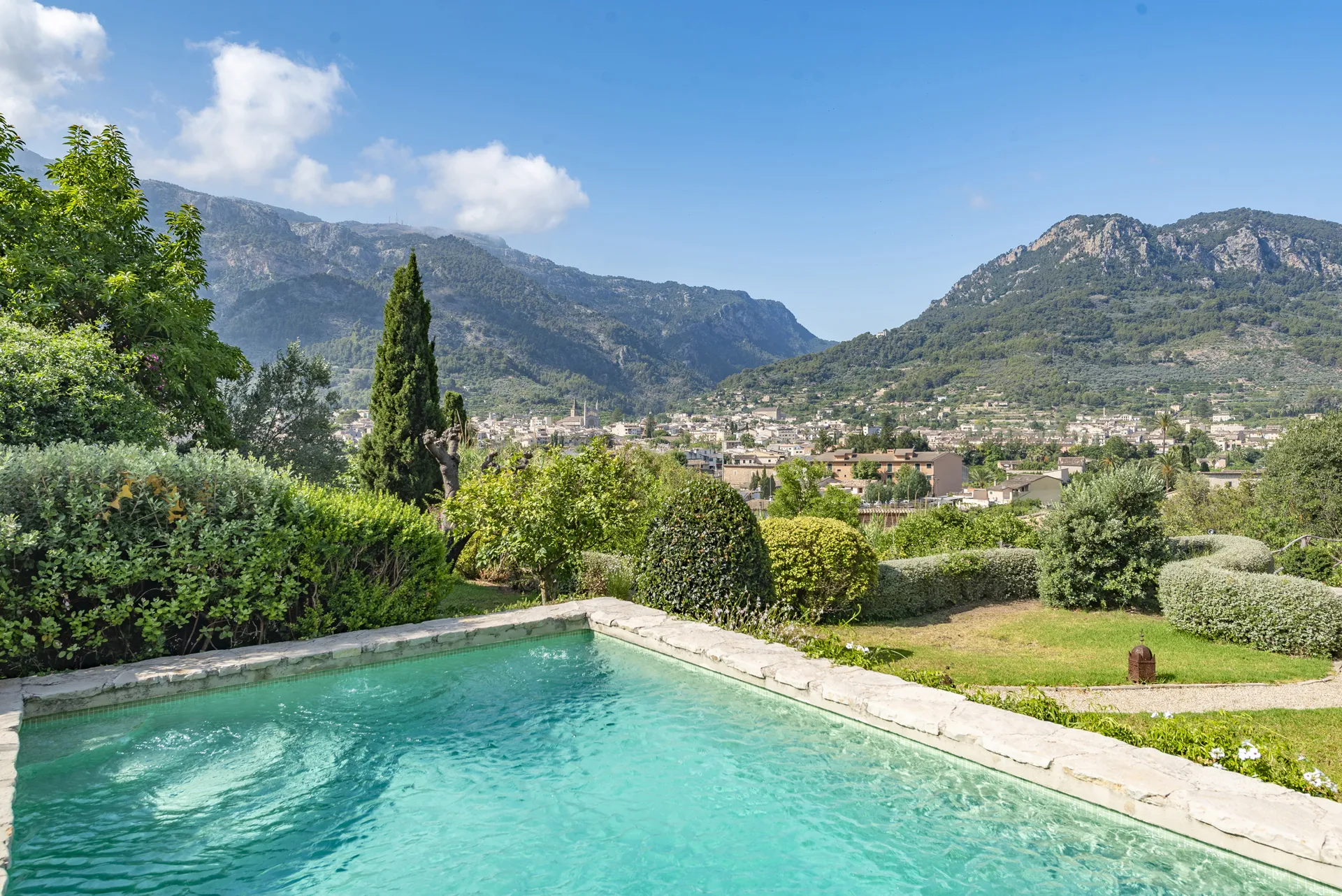 Finca apartada con vistas impresionantes en el Valle de Sóller-20