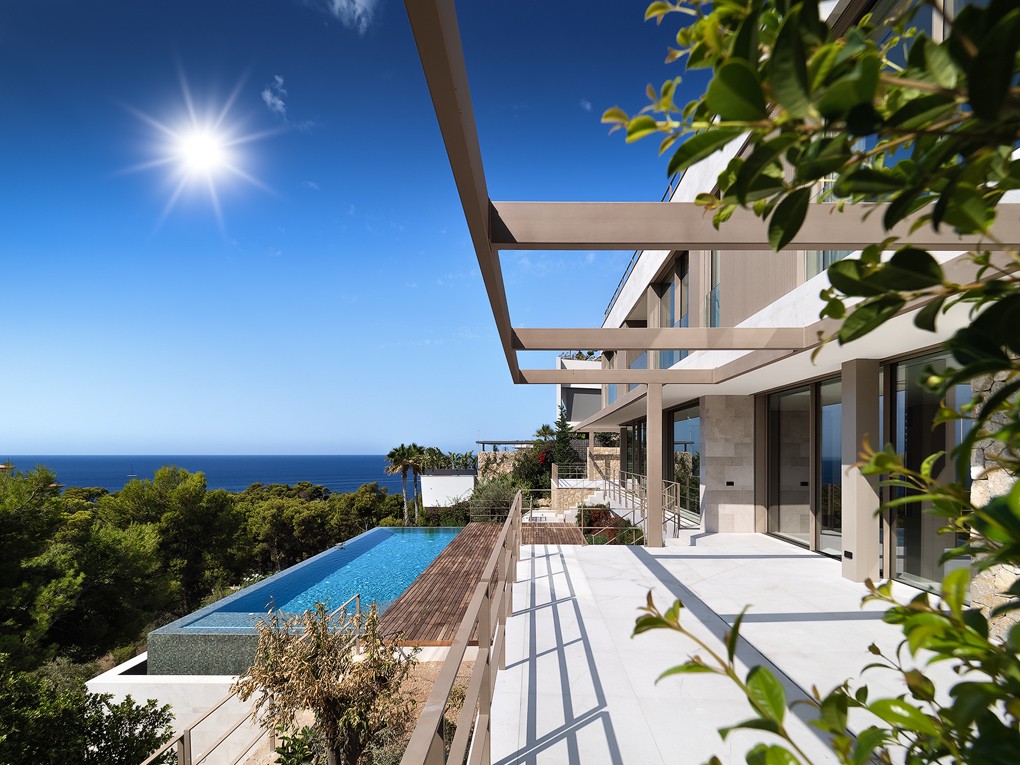 Energy-efficient new-build villa with sea views