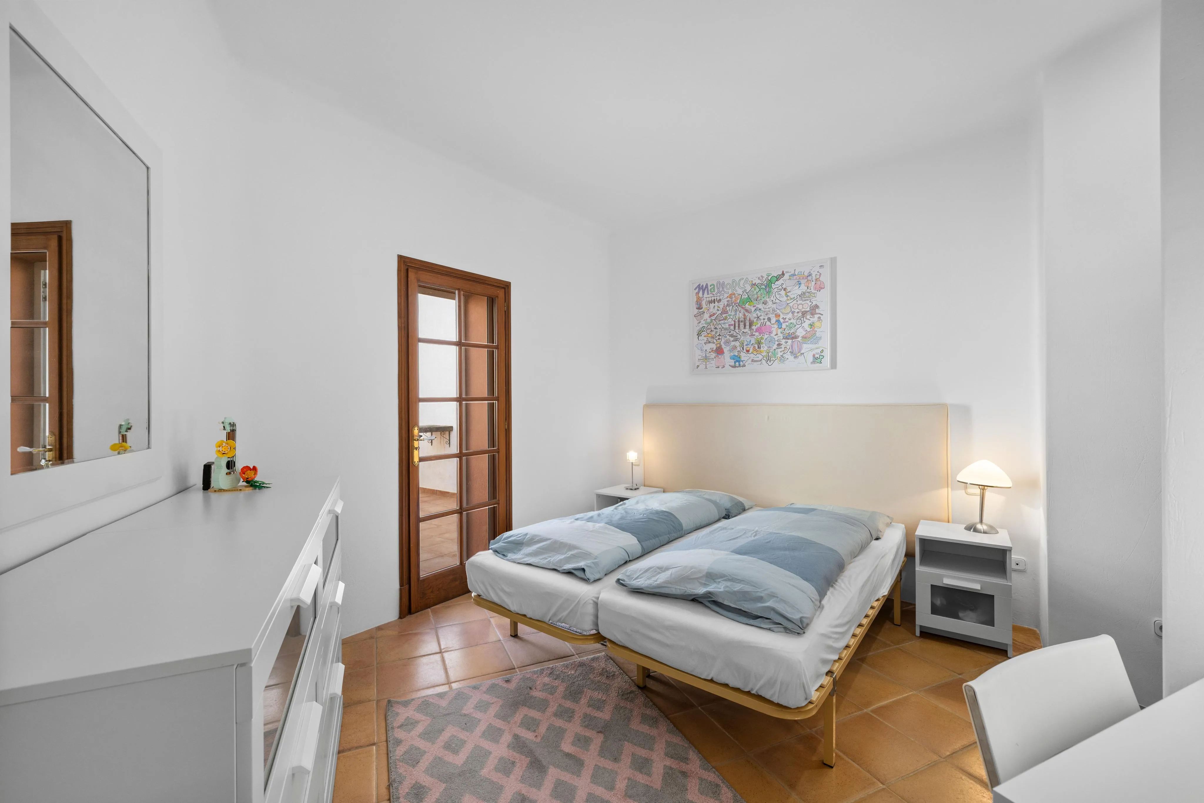 Finca in popular golf community-10