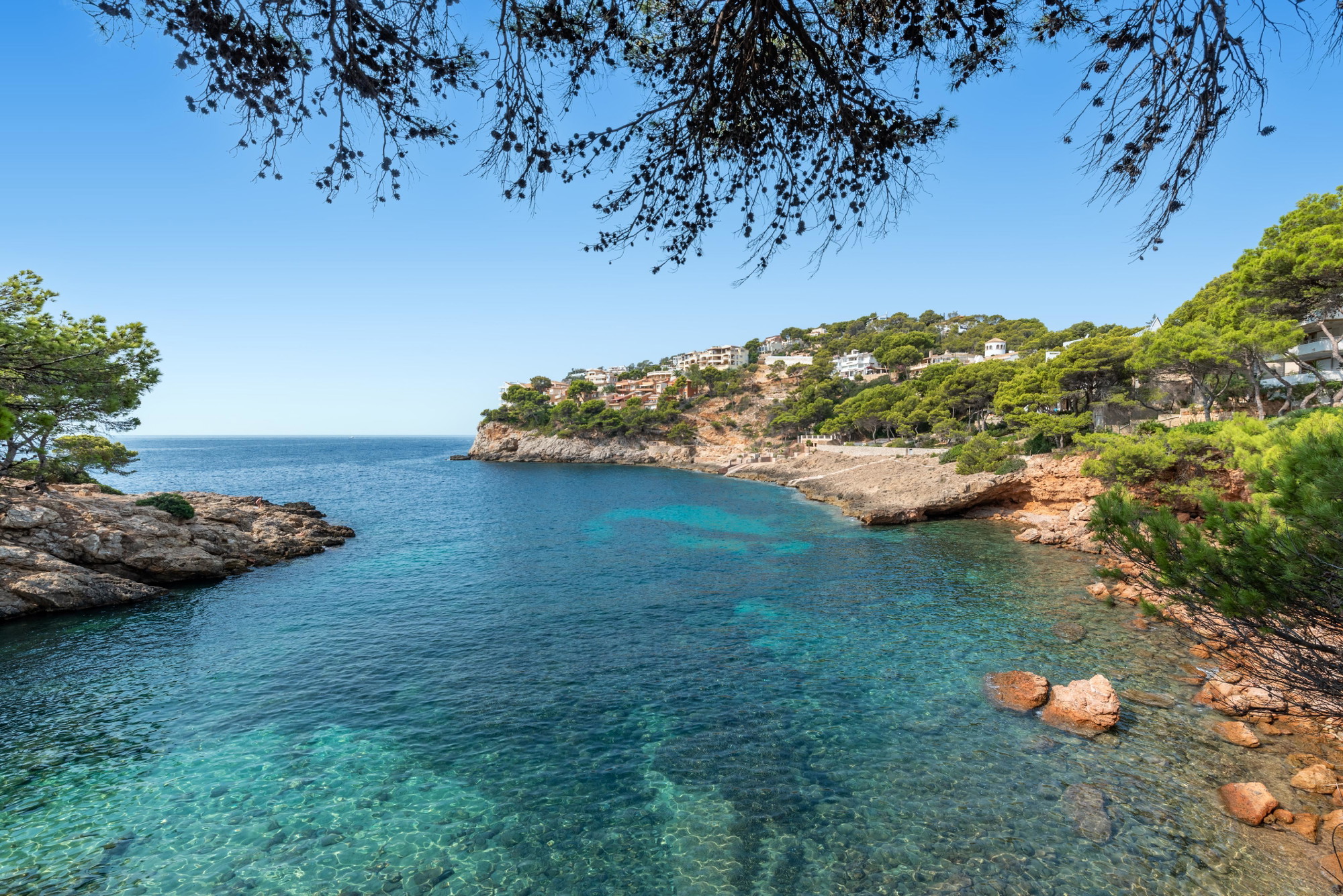 Short term rental: Charming Stone House with Pool a few steps away from the sea-21
