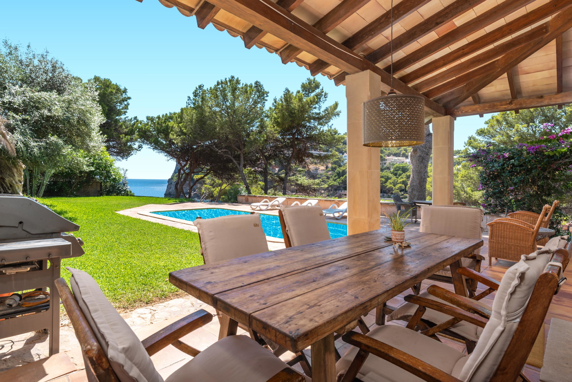 Short term rental: Charming Stone House with Pool a few steps away from the sea-4
