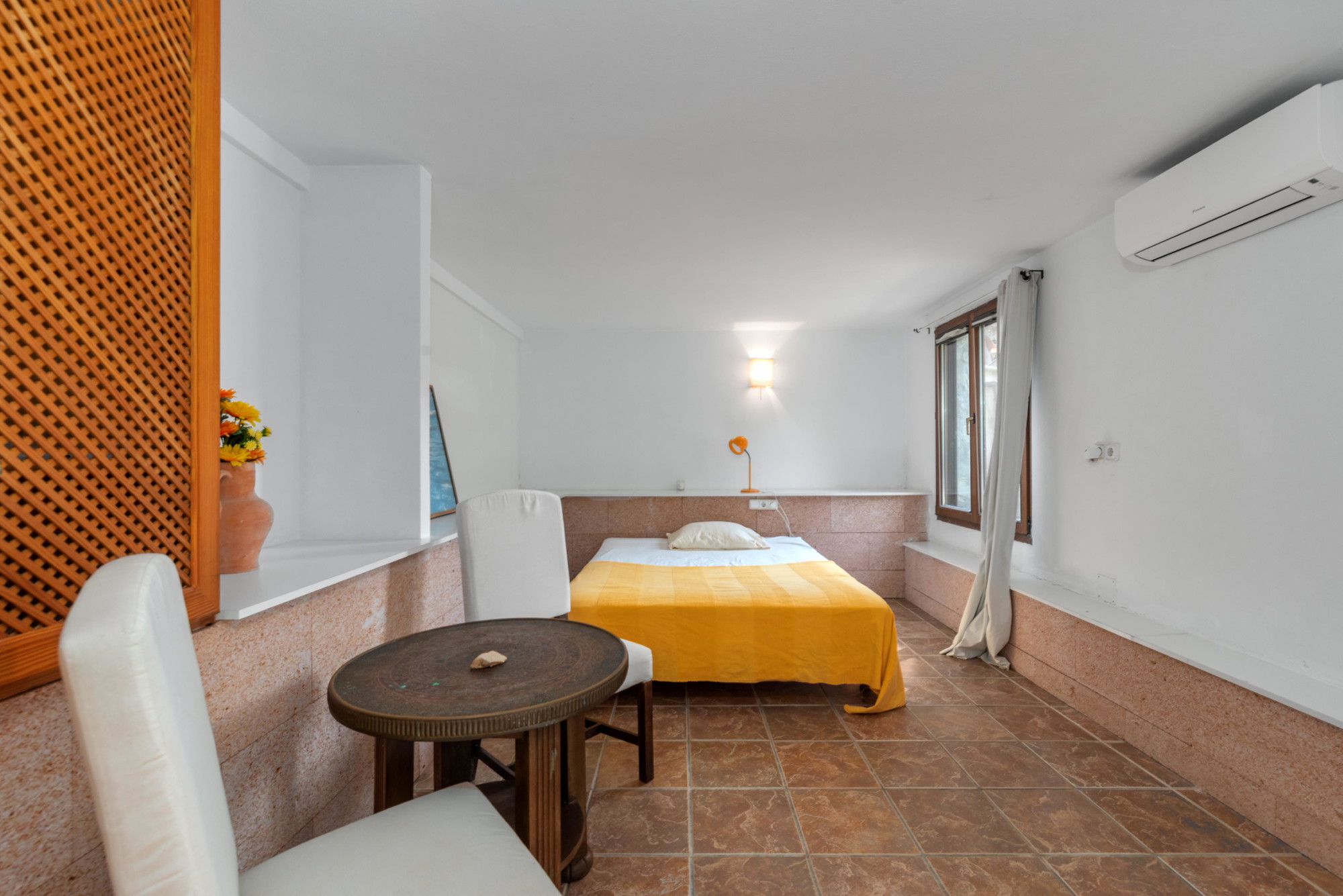 Short term rental: Charming Stone House with Pool a few steps away from the sea-18