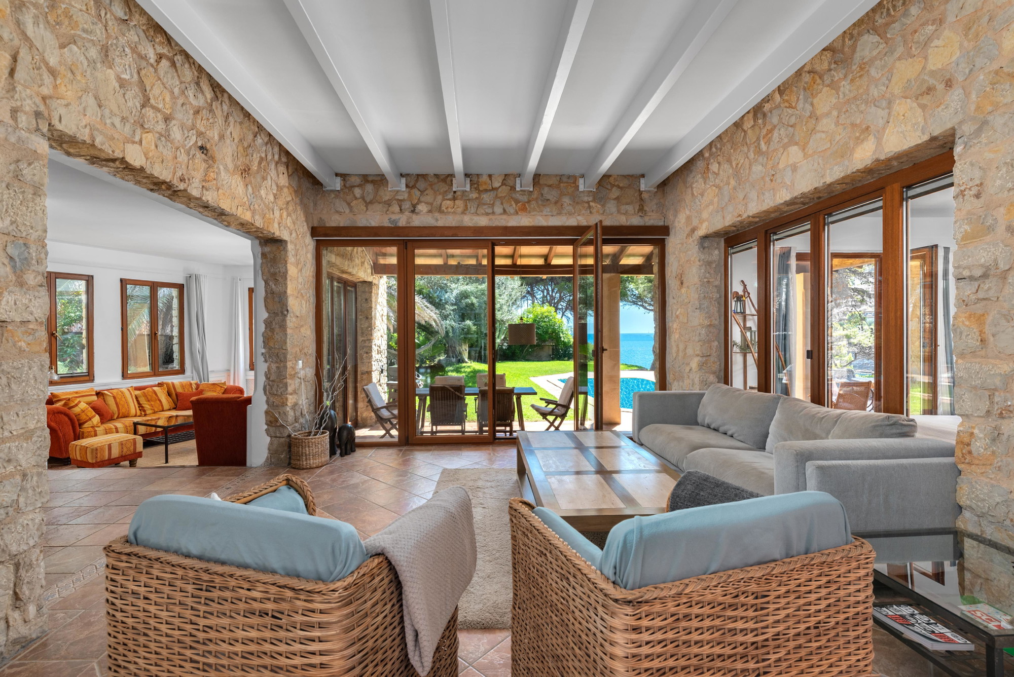 Short term rental: Charming Stone House with Pool a few steps away from the sea-5