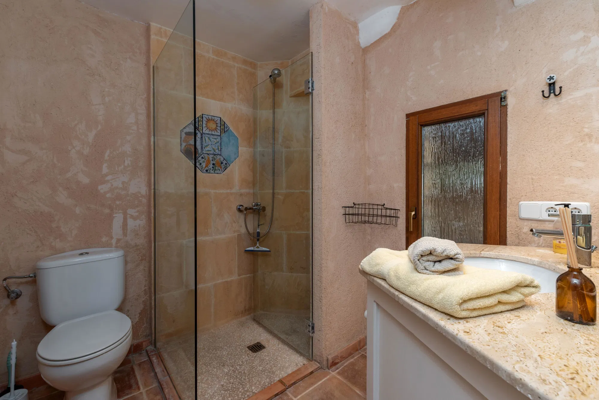 Short term rental: Charming Stone House with Pool a few steps away from the sea-20