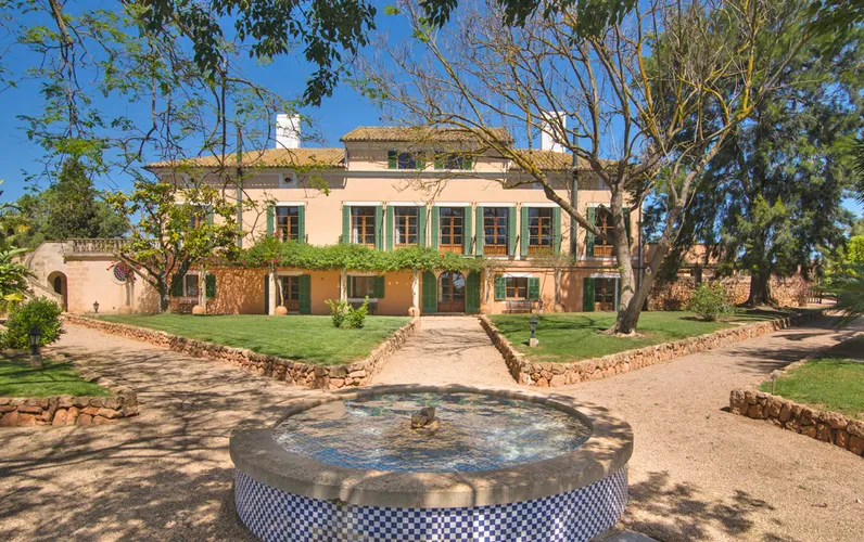 Mallorquinisches Landhotel mit Agrarwirtschaft