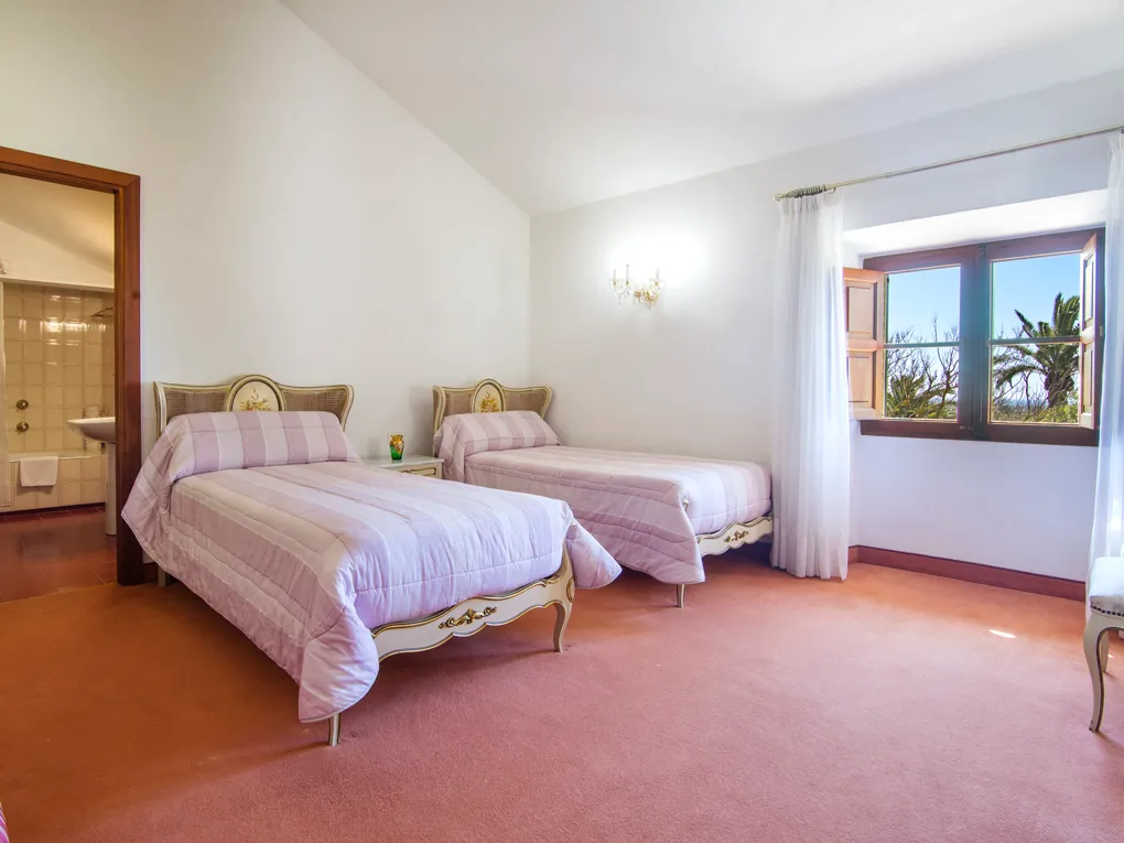 Authentiek landhuis met agrotoerisme-15