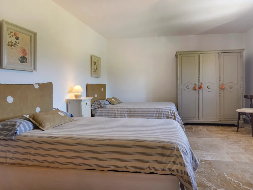 Загородный дом с лицензией на аренду для отдыха в Инке-12