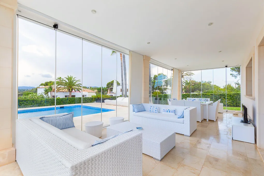 Elegant villa in a quiet area near the beach-3