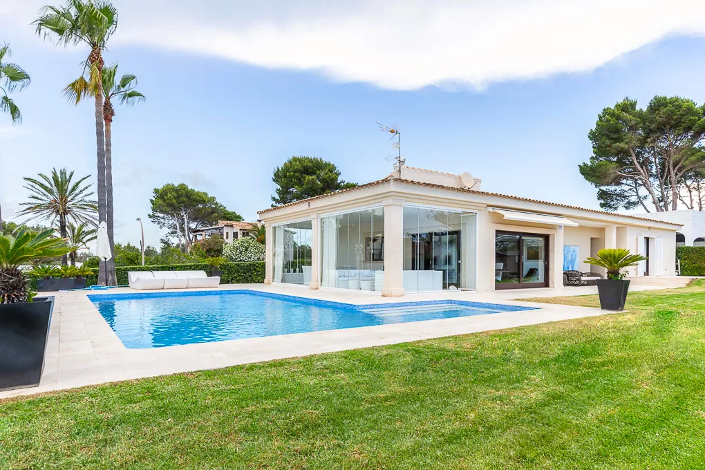 Elegante villa cerca de la playa-1