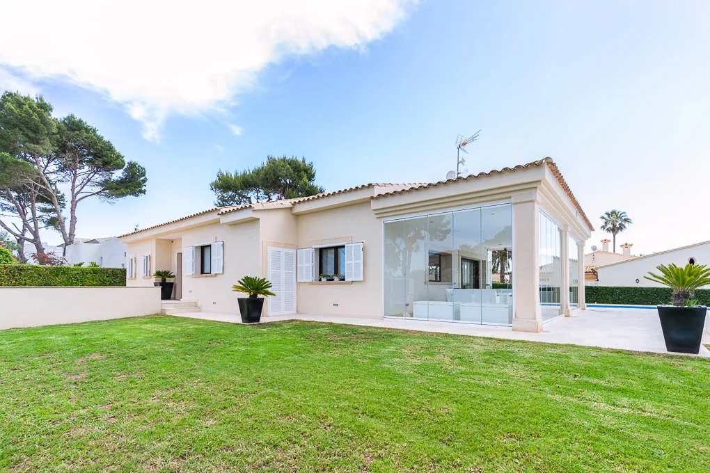 Elegante villa cerca de la playa-14