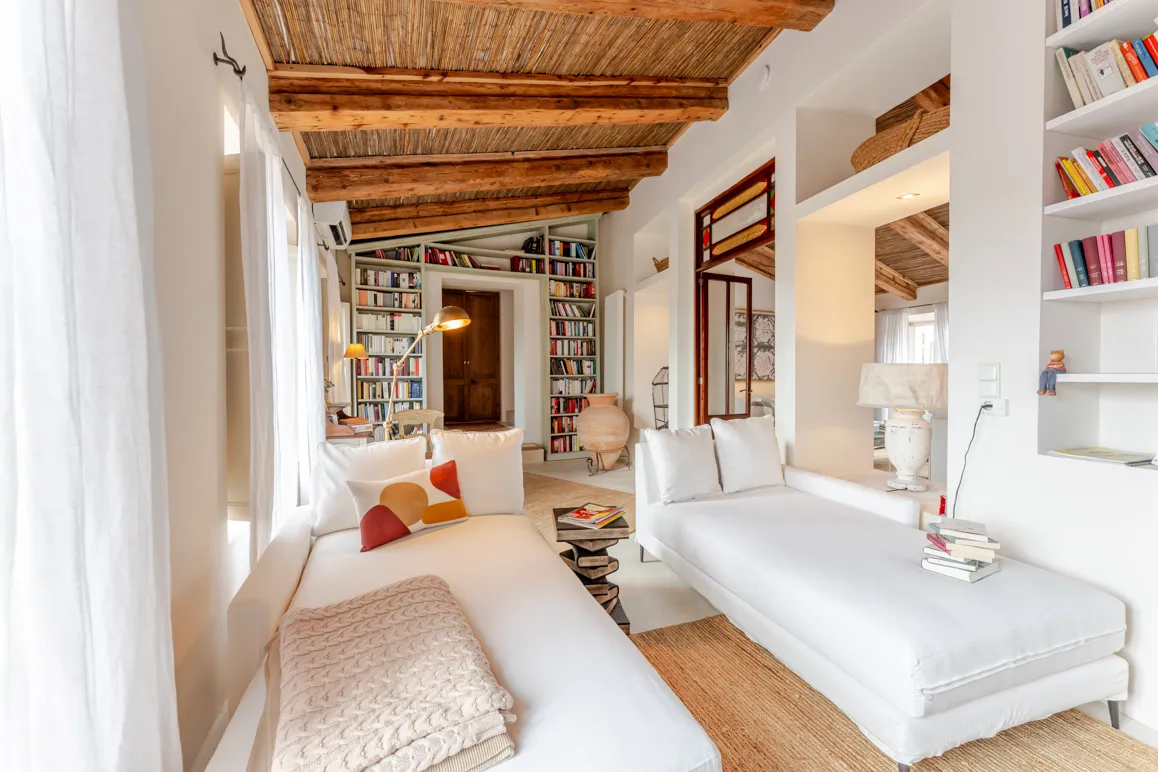 Stijlvol dorpshuis over drie verdiepingen met lift - Dakterras met uitzicht op het kasteel - Patio met zwembad-5