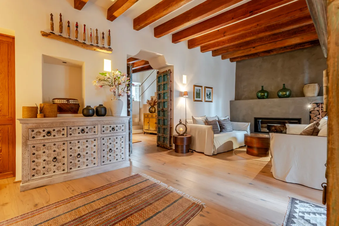 Stijlvol dorpshuis over drie verdiepingen met lift - Dakterras met uitzicht op het kasteel - Patio met zwembad-4