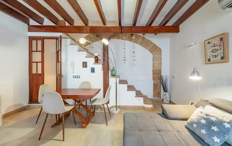 Une Maison de Ville Pleine de Caractère et d’Histoire