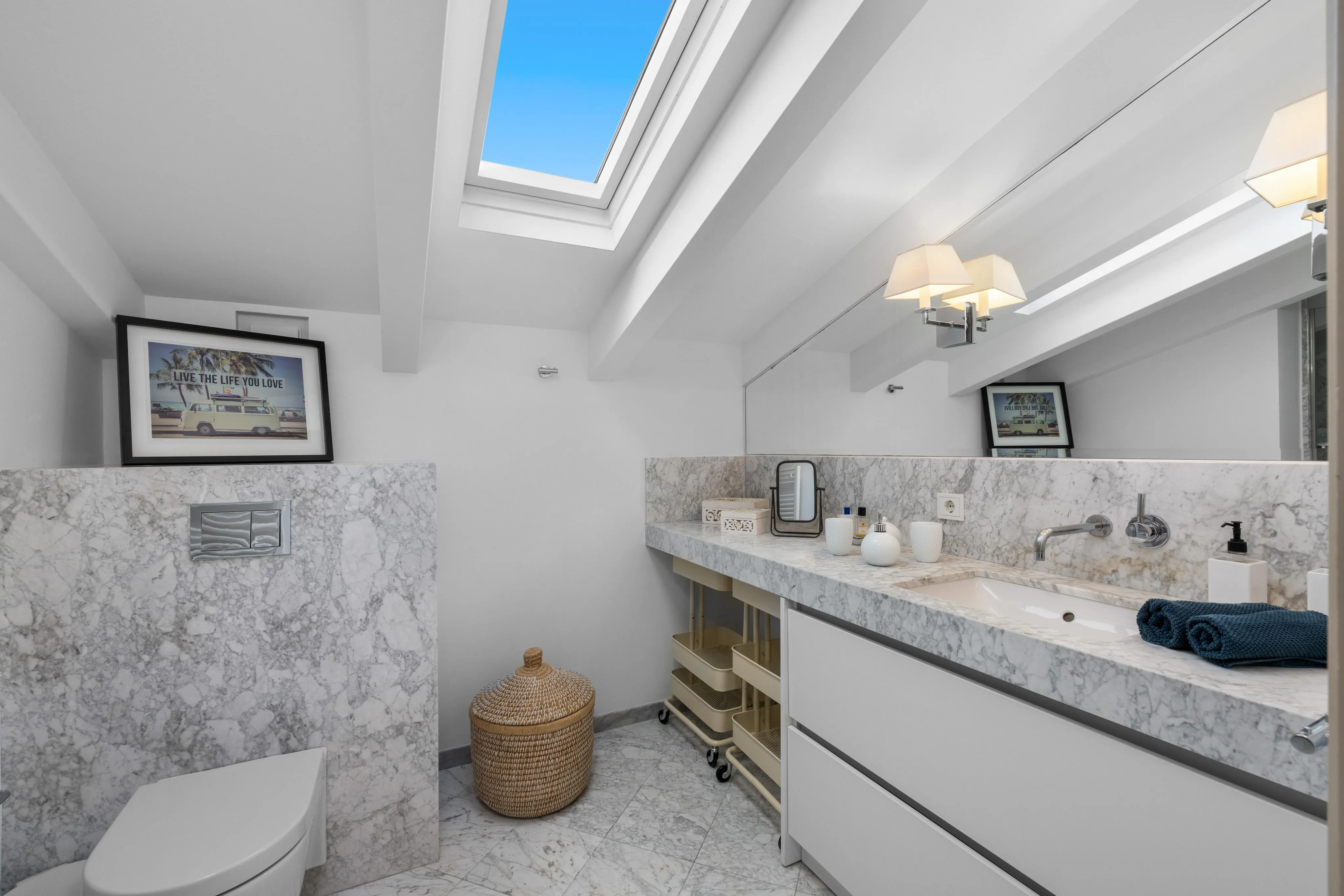 Romantisches Penthouse mit Dachterrassen und Meerblick bei Rialto Living-11