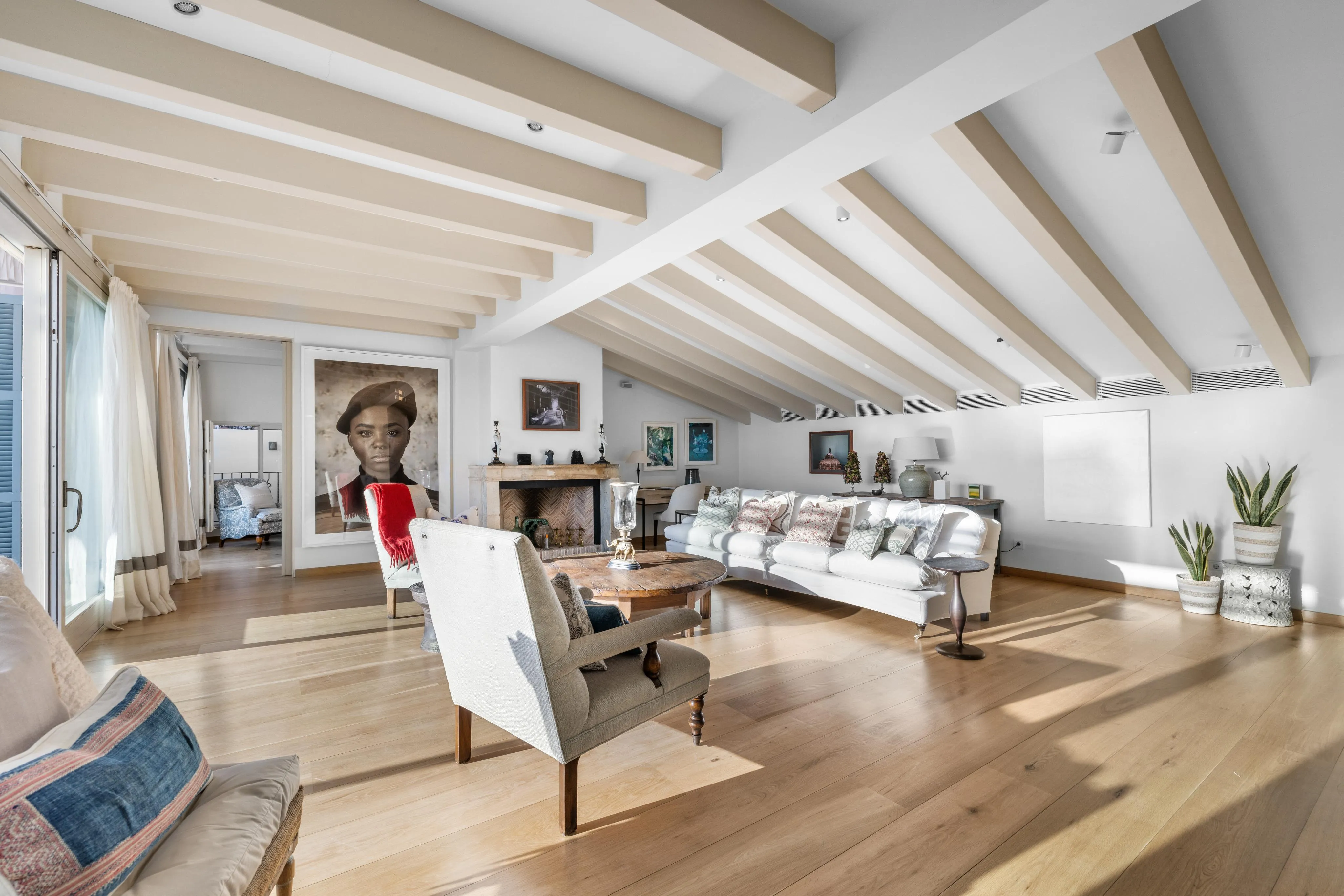 Romantisches Penthouse mit Dachterrassen und Meerblick bei Rialto Living-3