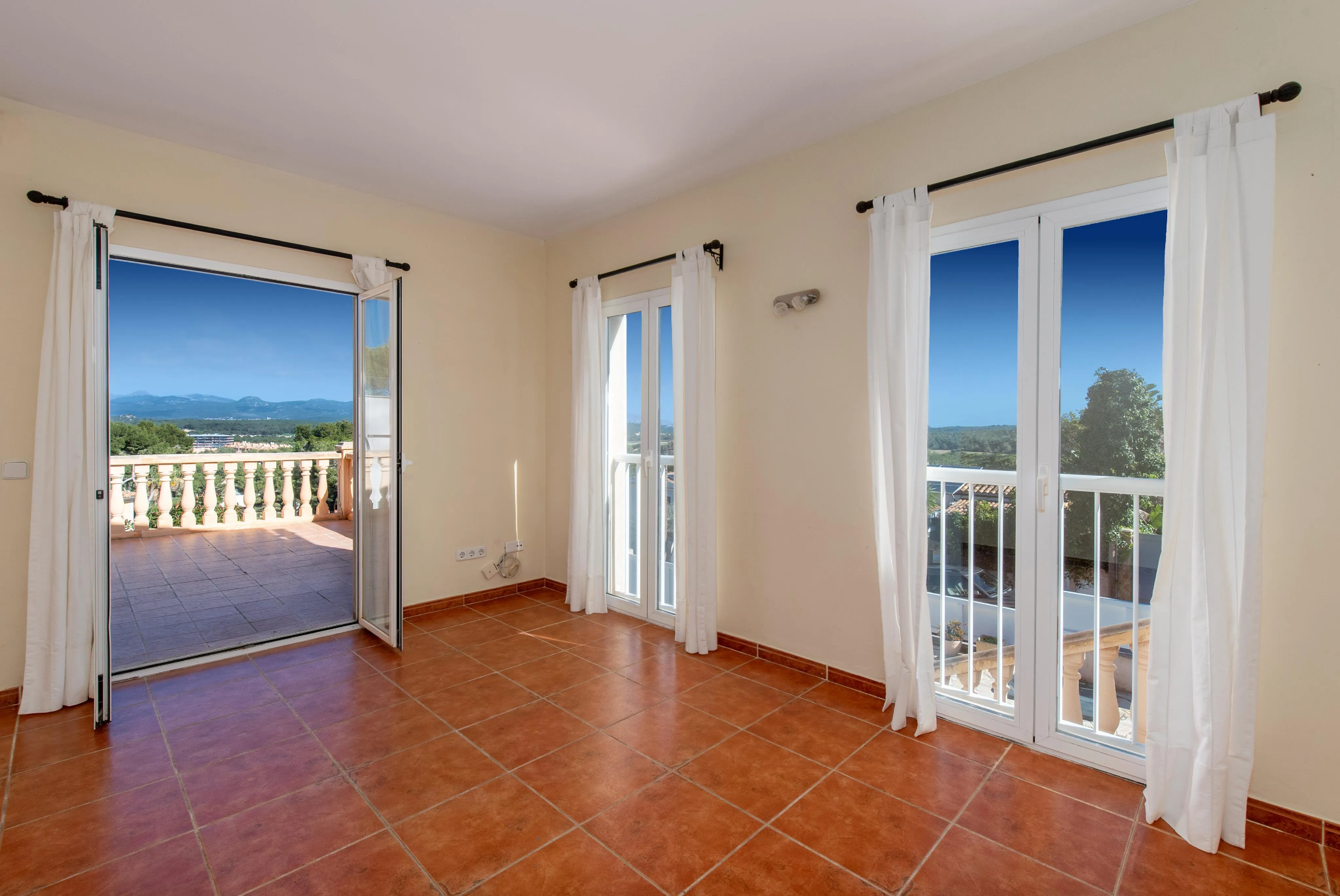 Panoramic villa with pool in a peaceful green setting-3