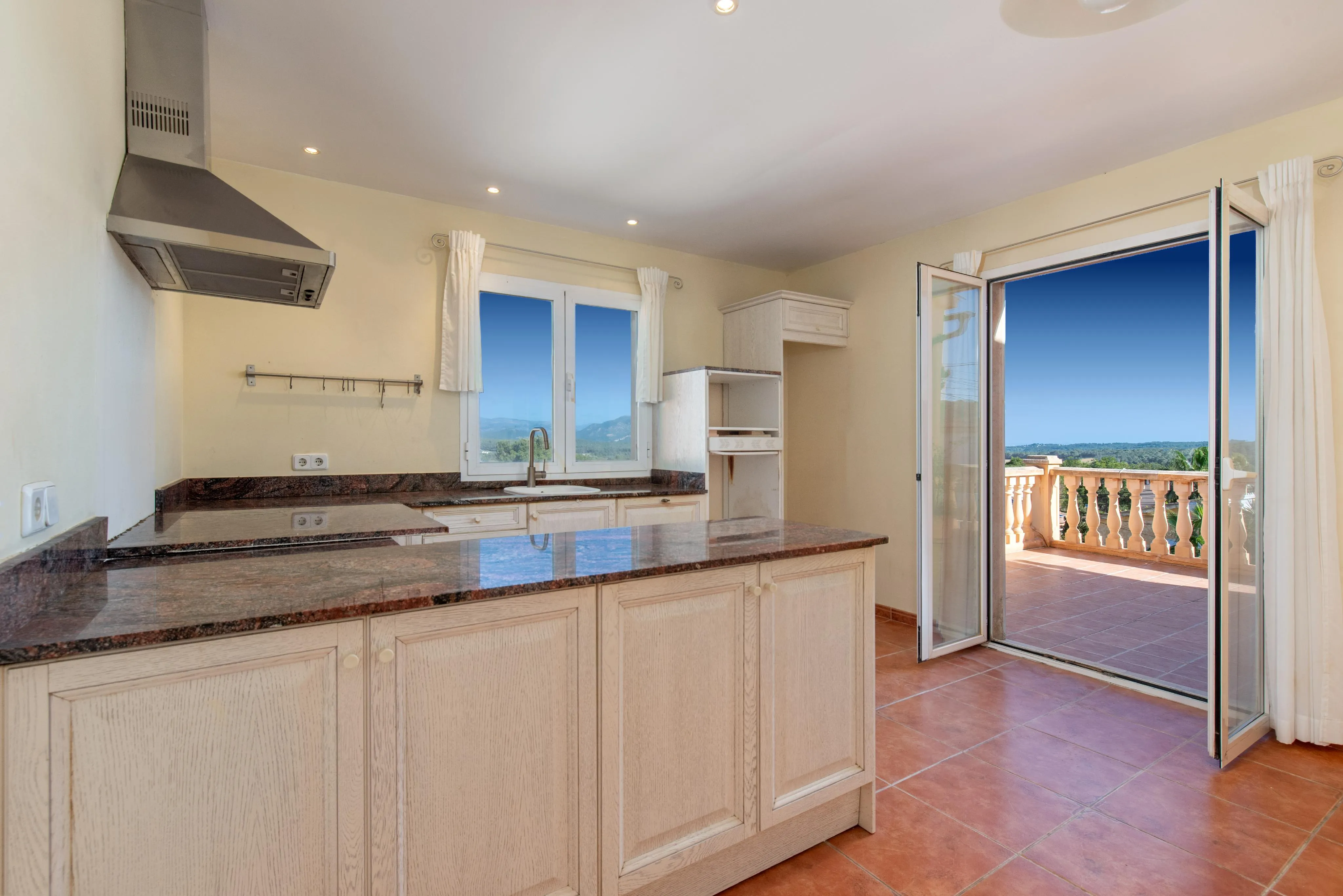 Panoramic villa with pool in a peaceful green setting-4