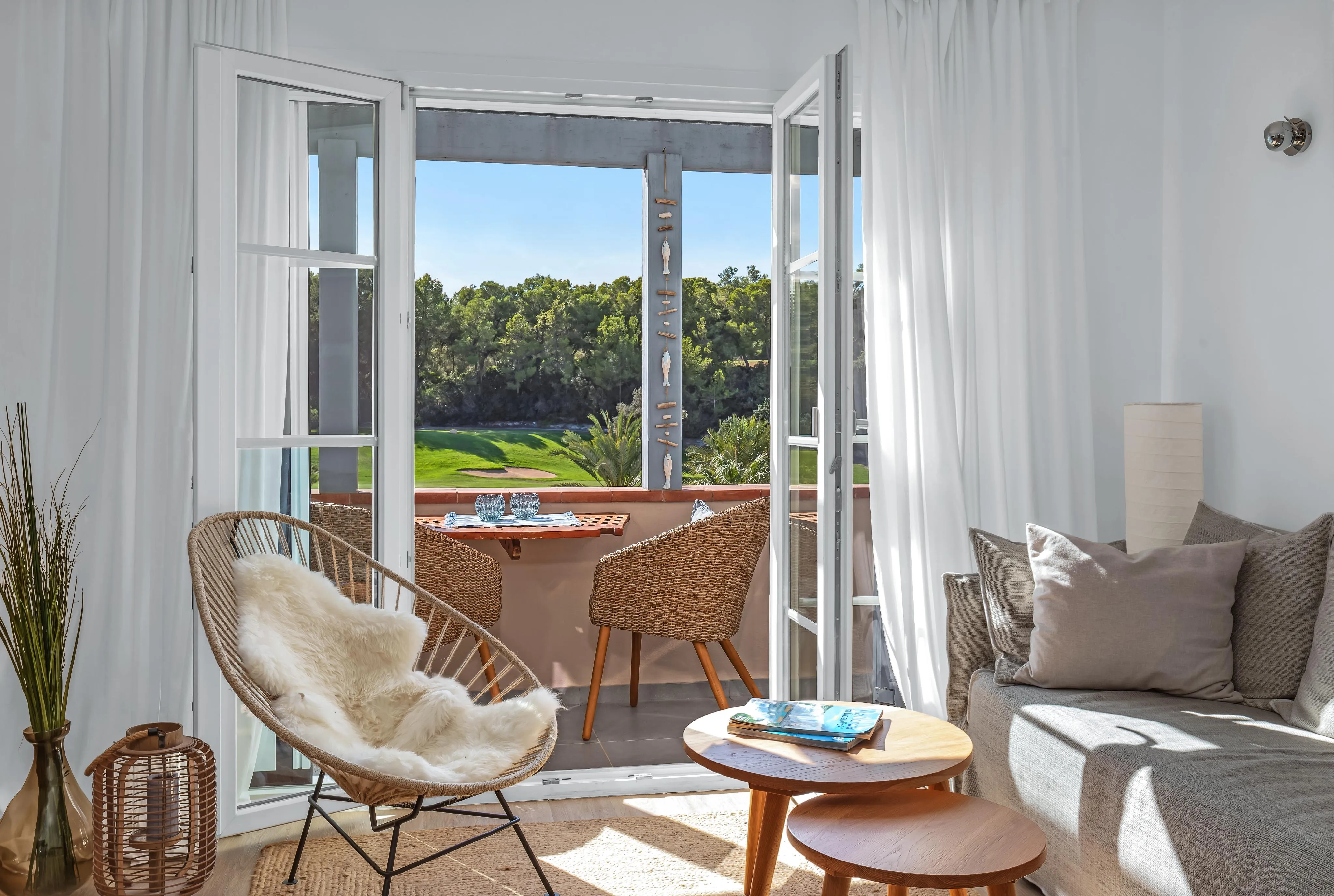 Elegant 1-værelses lejlighed med udsigt over de grønne områder og golfbanen-1