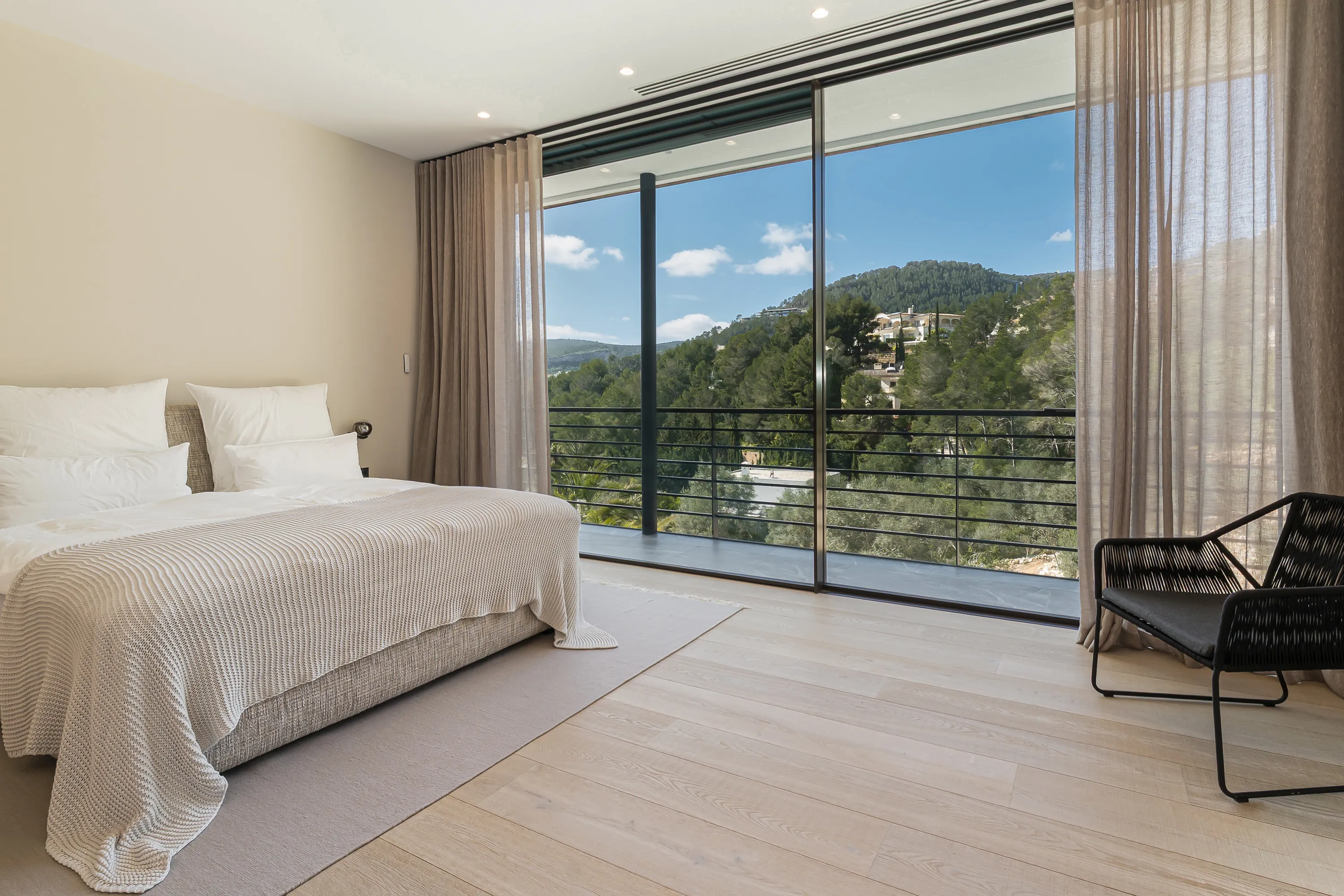 Villa moderna de diseño con vistas panorámicas en Son Vida-12