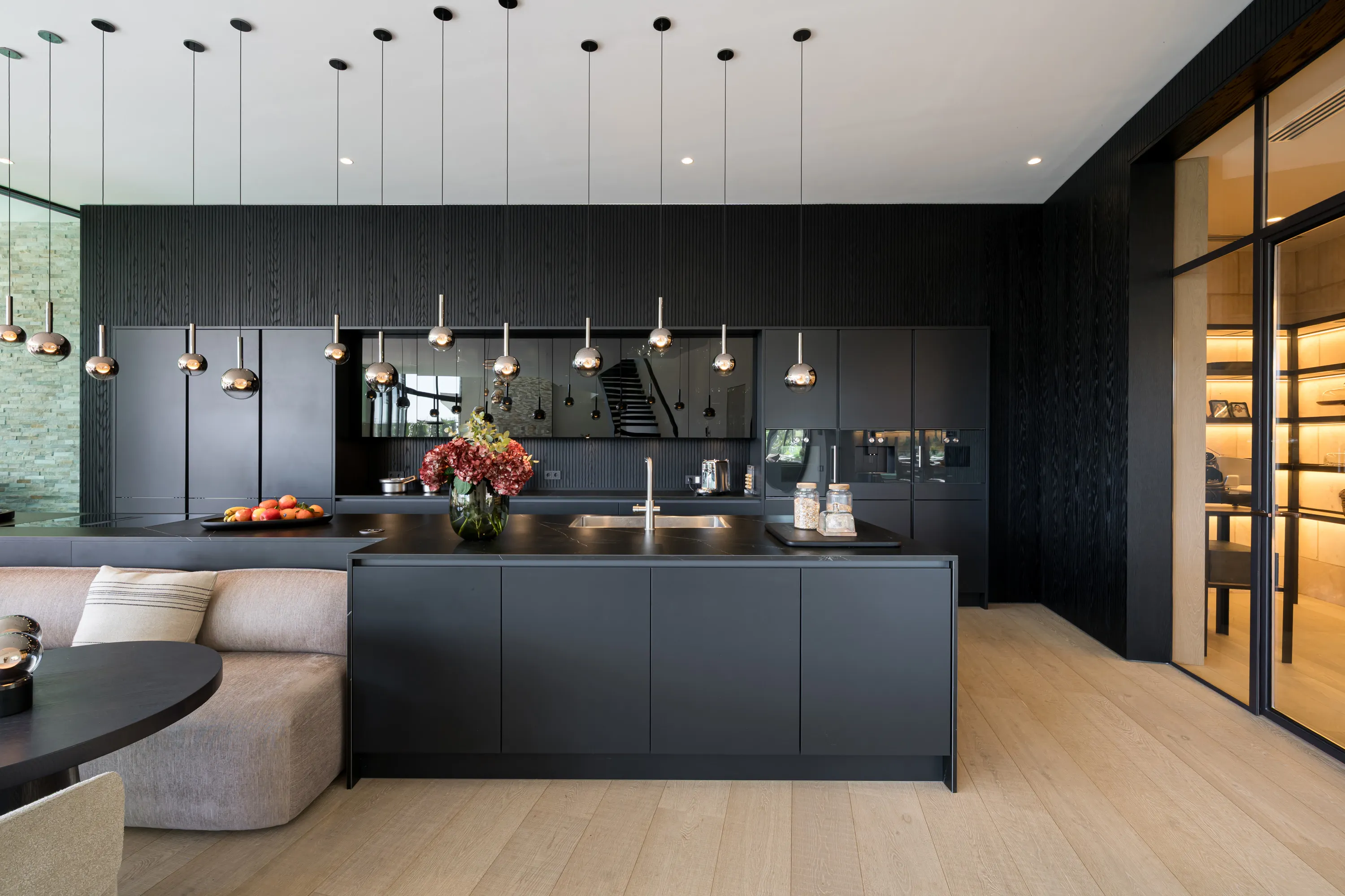 Moderne designvilla met panoramisch uitzicht in Son Vida-17