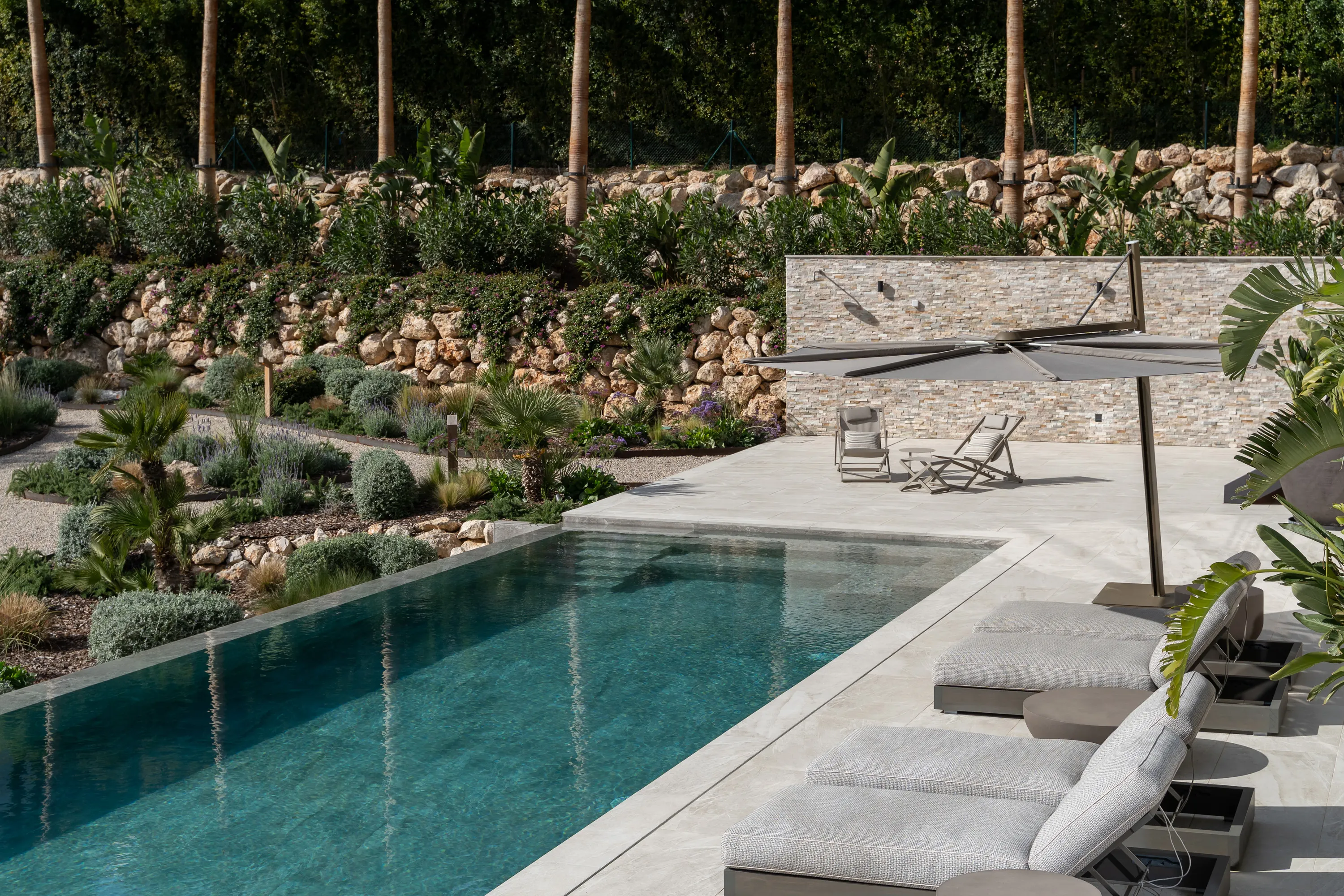 Villa moderna de diseño con vistas panorámicas en Son Vida-23