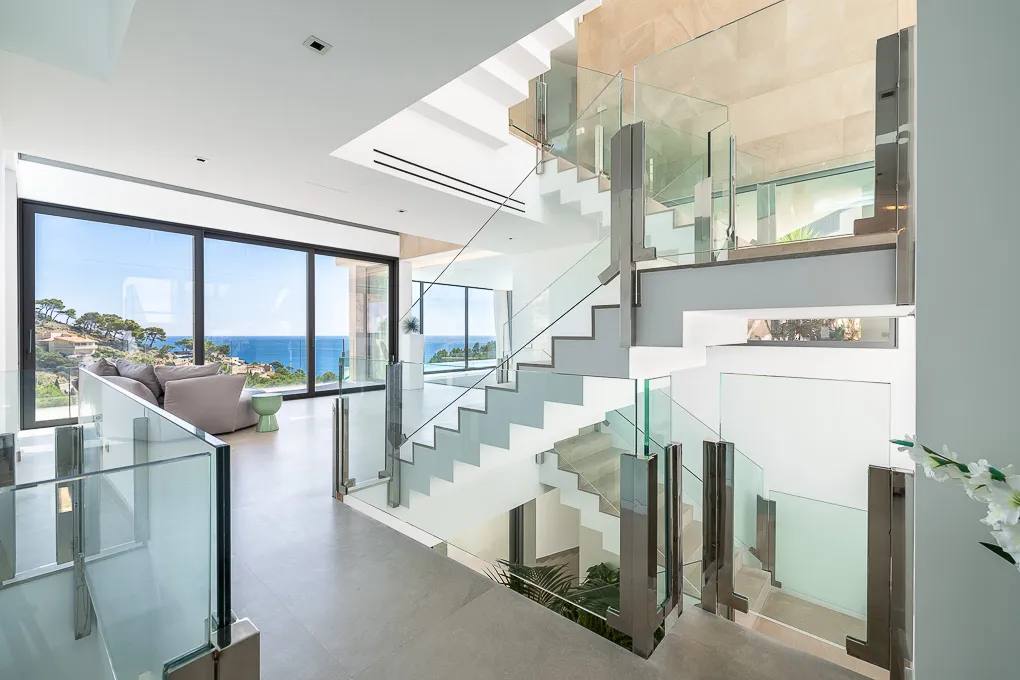 Unieke villa met prachtig uitzicht op zee in Canyamel-7