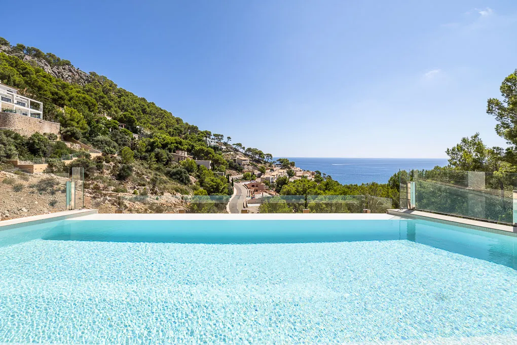 Unieke villa met prachtig uitzicht op zee in Canyamel-2