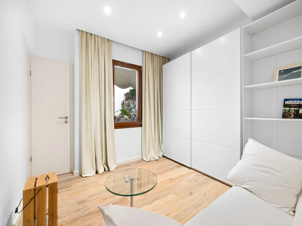 Betoverend appartement met lift en balkon-8