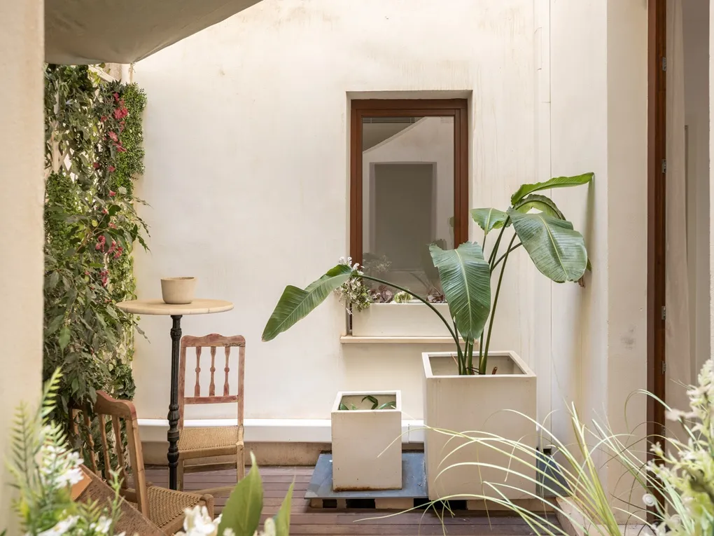 Betoverend appartement met lift en balkon-9