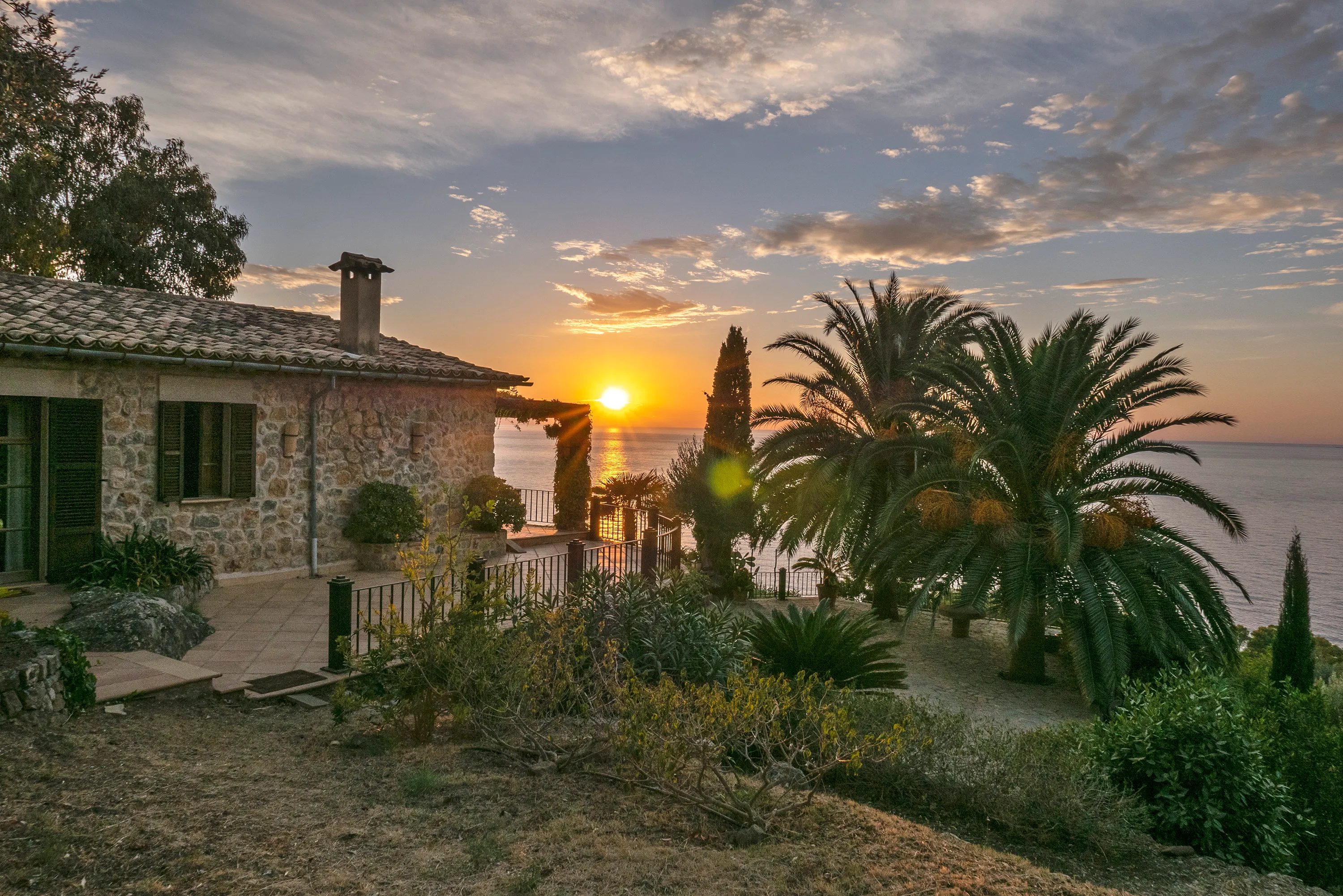 Finca romántica con impresionantes vistas al mar y puestas de sol-2