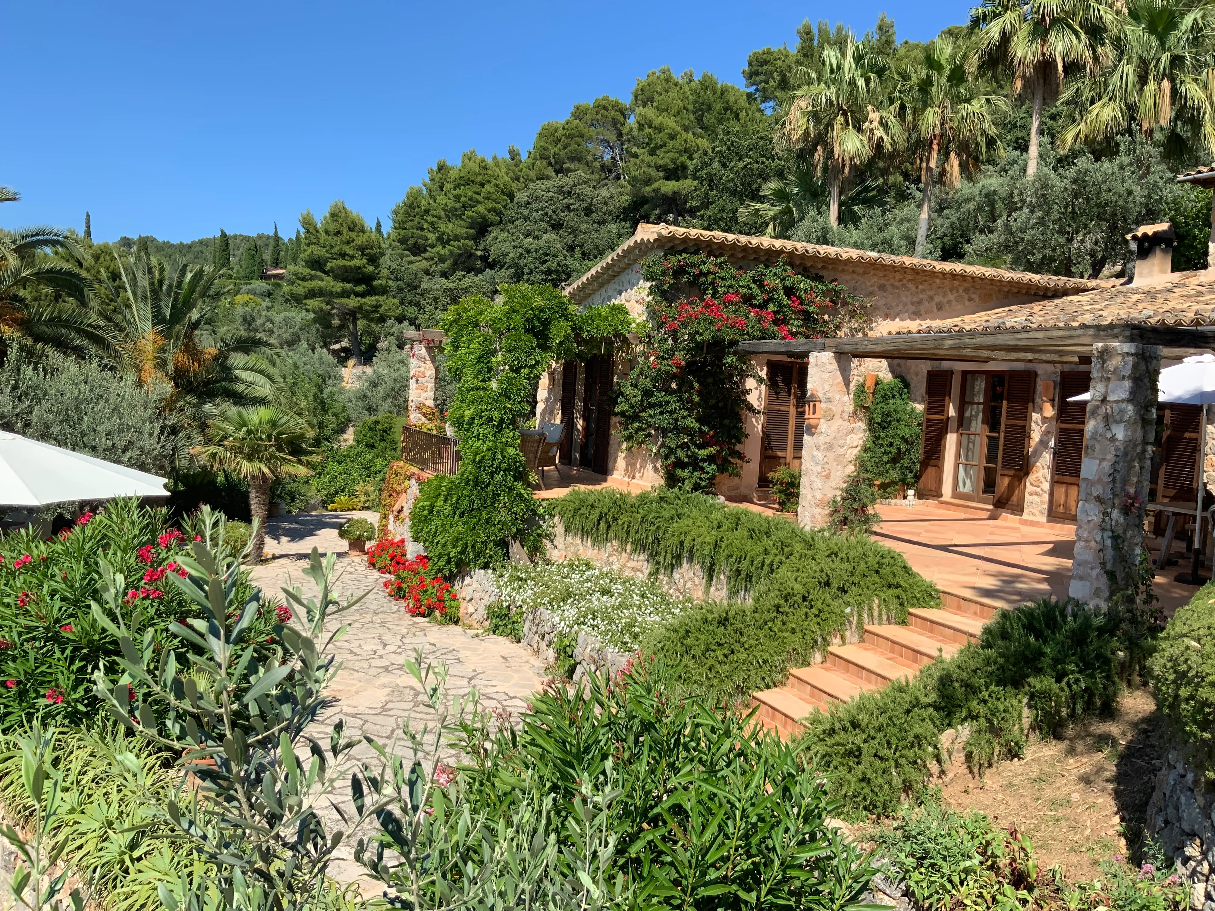 Finca romántica con impresionantes vistas al mar y puestas de sol-9