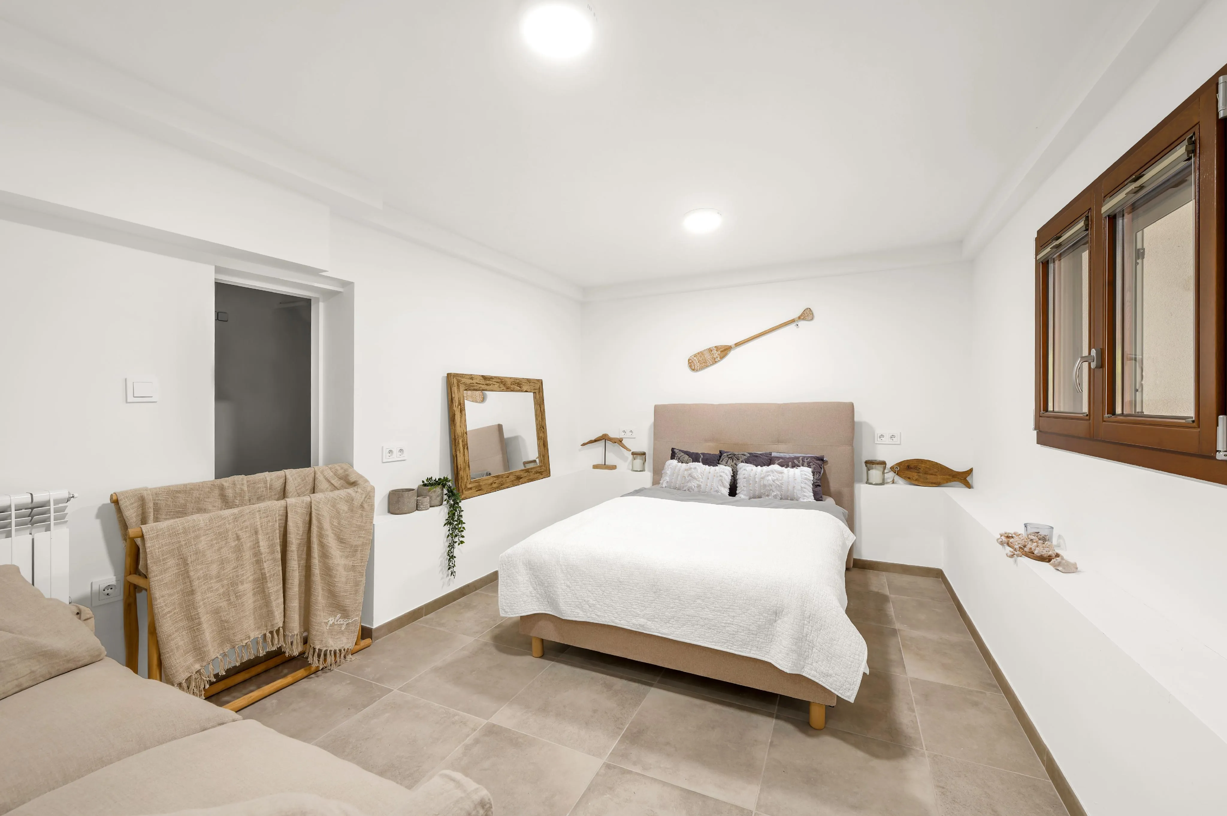 Well-maintained villa in an elegant residential area-19