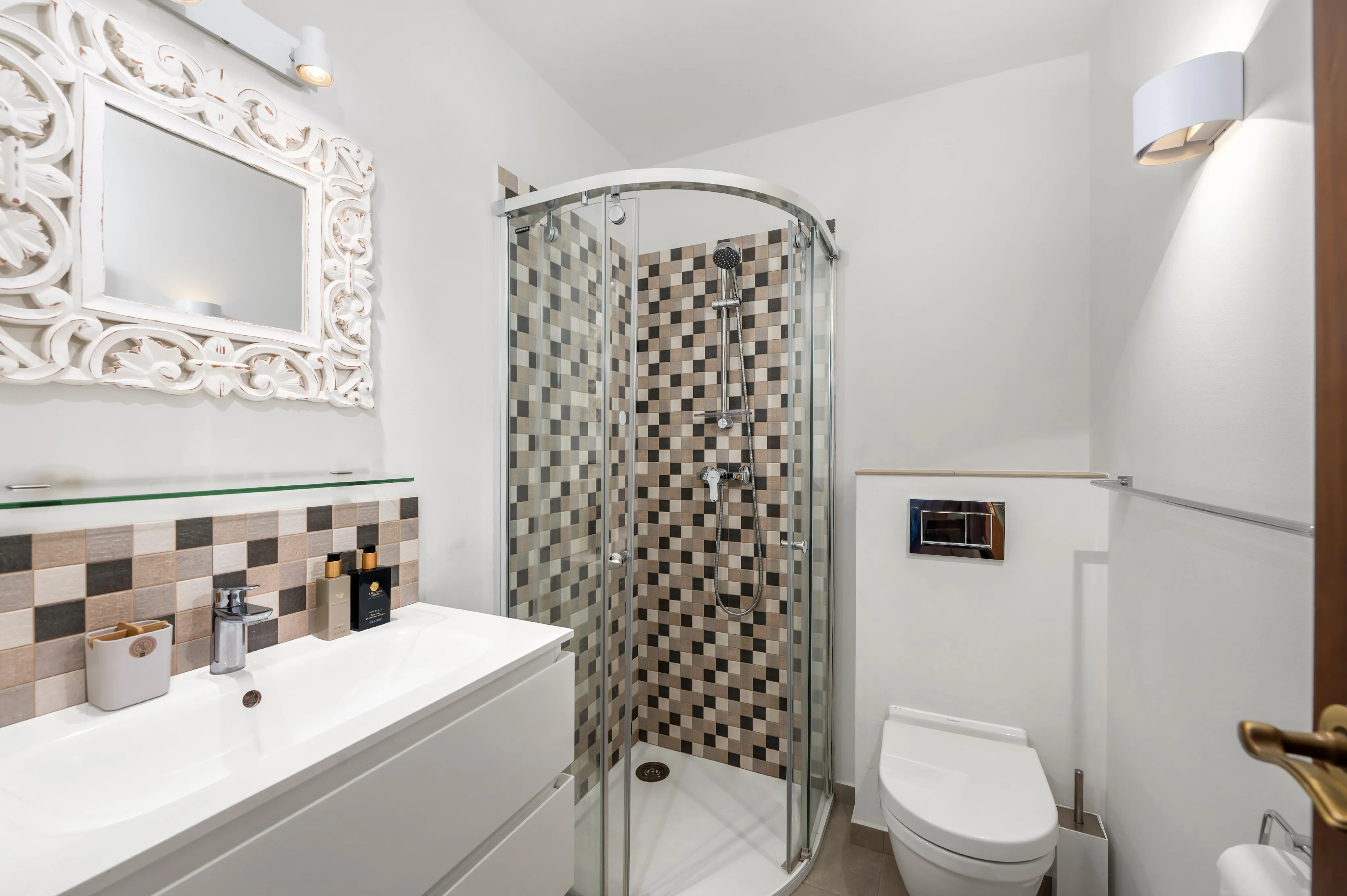 Villa bien entretenue dans un quartier résidentiel élégant-12