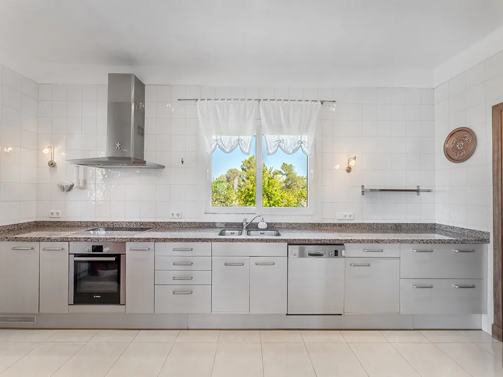 Mediterrane villa op een rustige locatie met uitzicht op zee-7