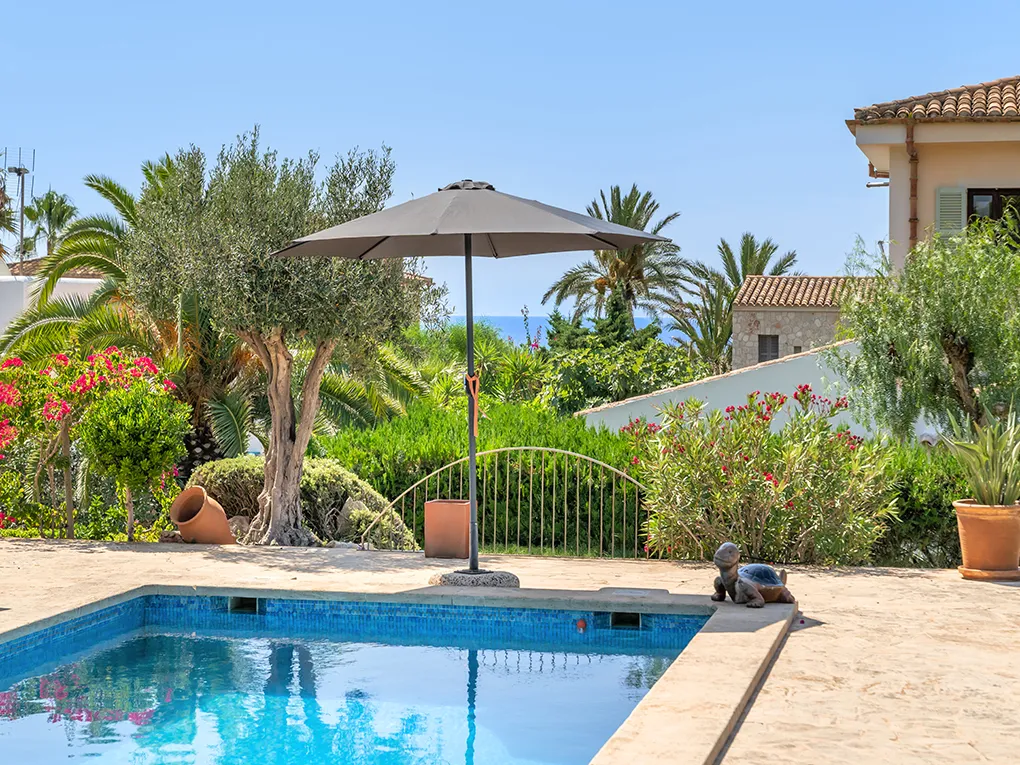 Villa mediterránea en ubicación tranquila con vistas al mar-9