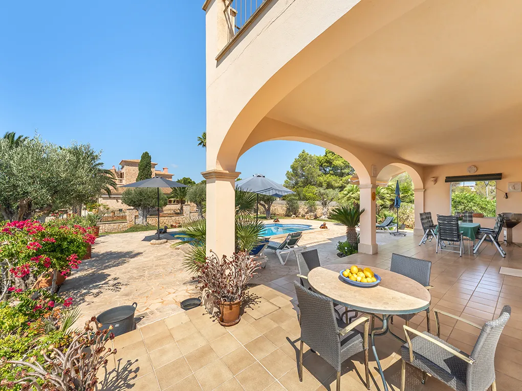 Mediterrane villa op een rustige locatie met uitzicht op zee-10