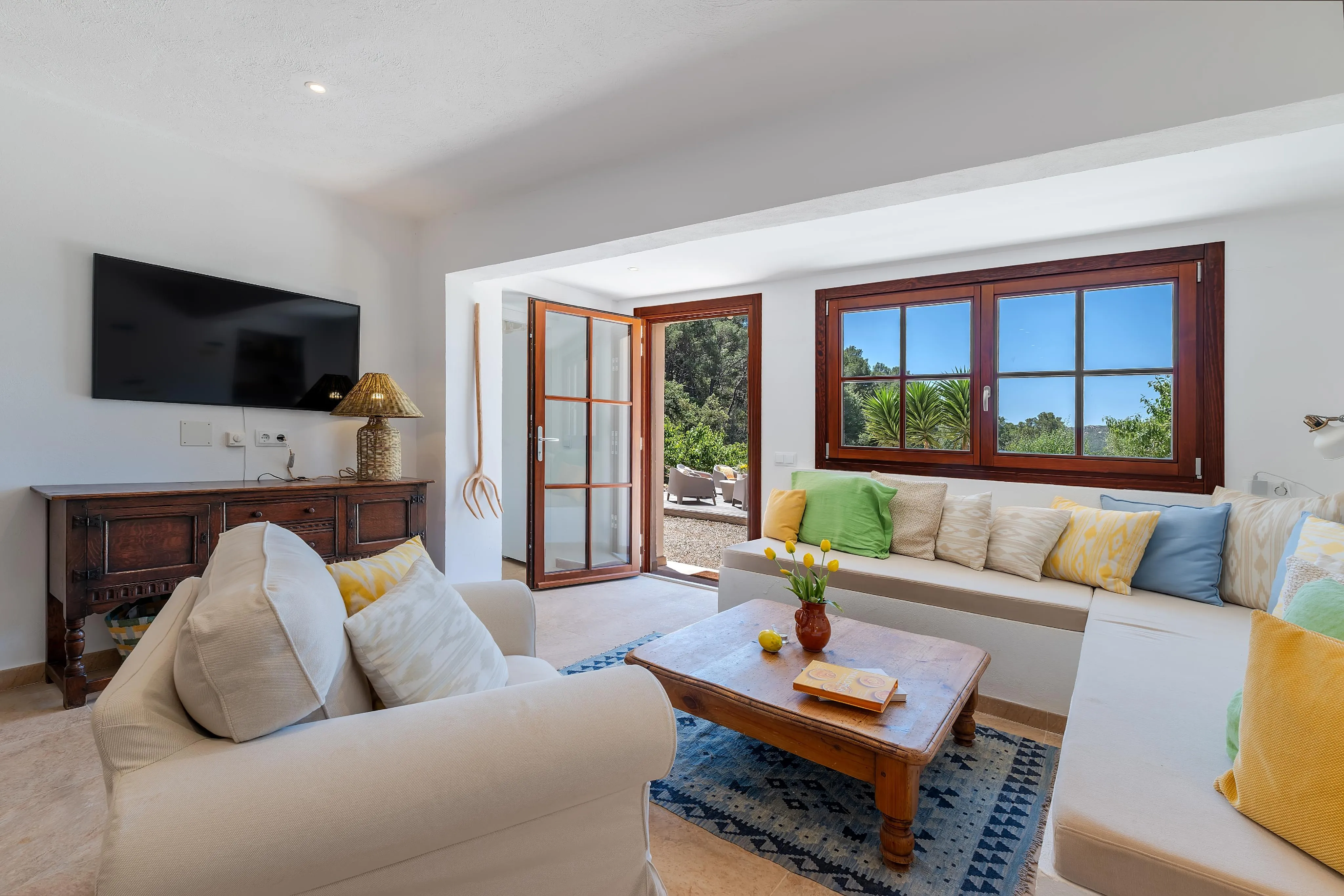 Country house in a quiet location with plenty of privacy-3